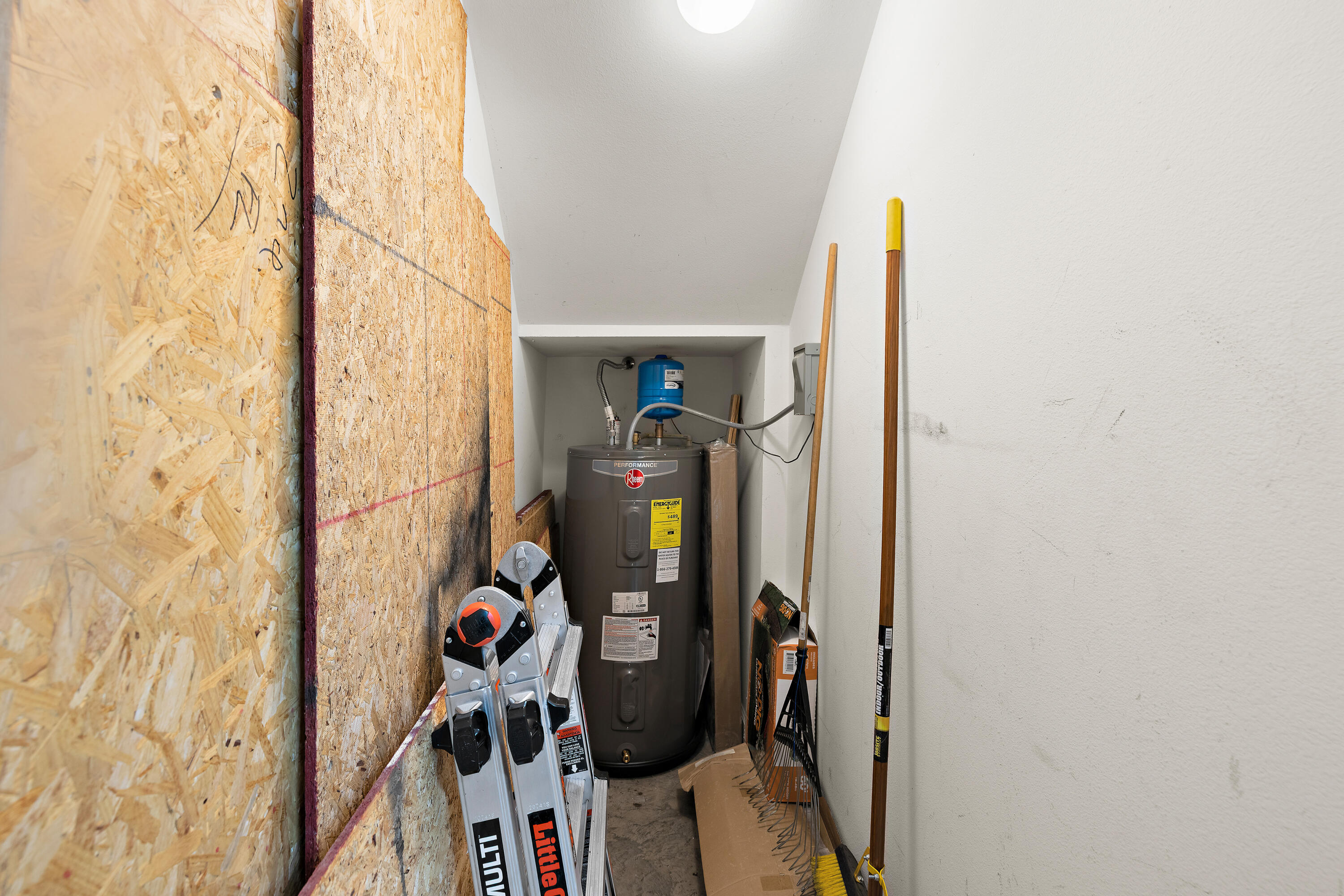 MARINA LANDING - Residential