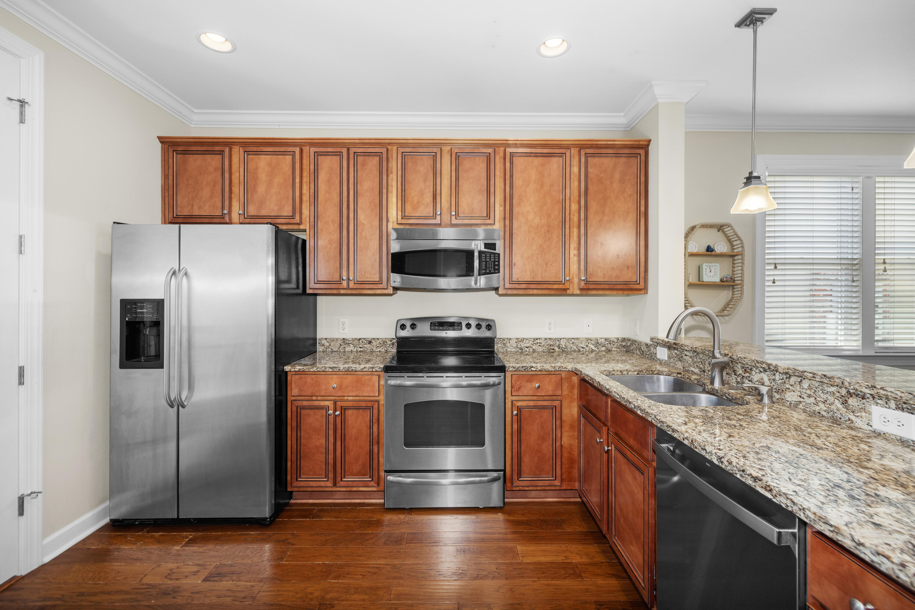 MARINA LANDING - Residential