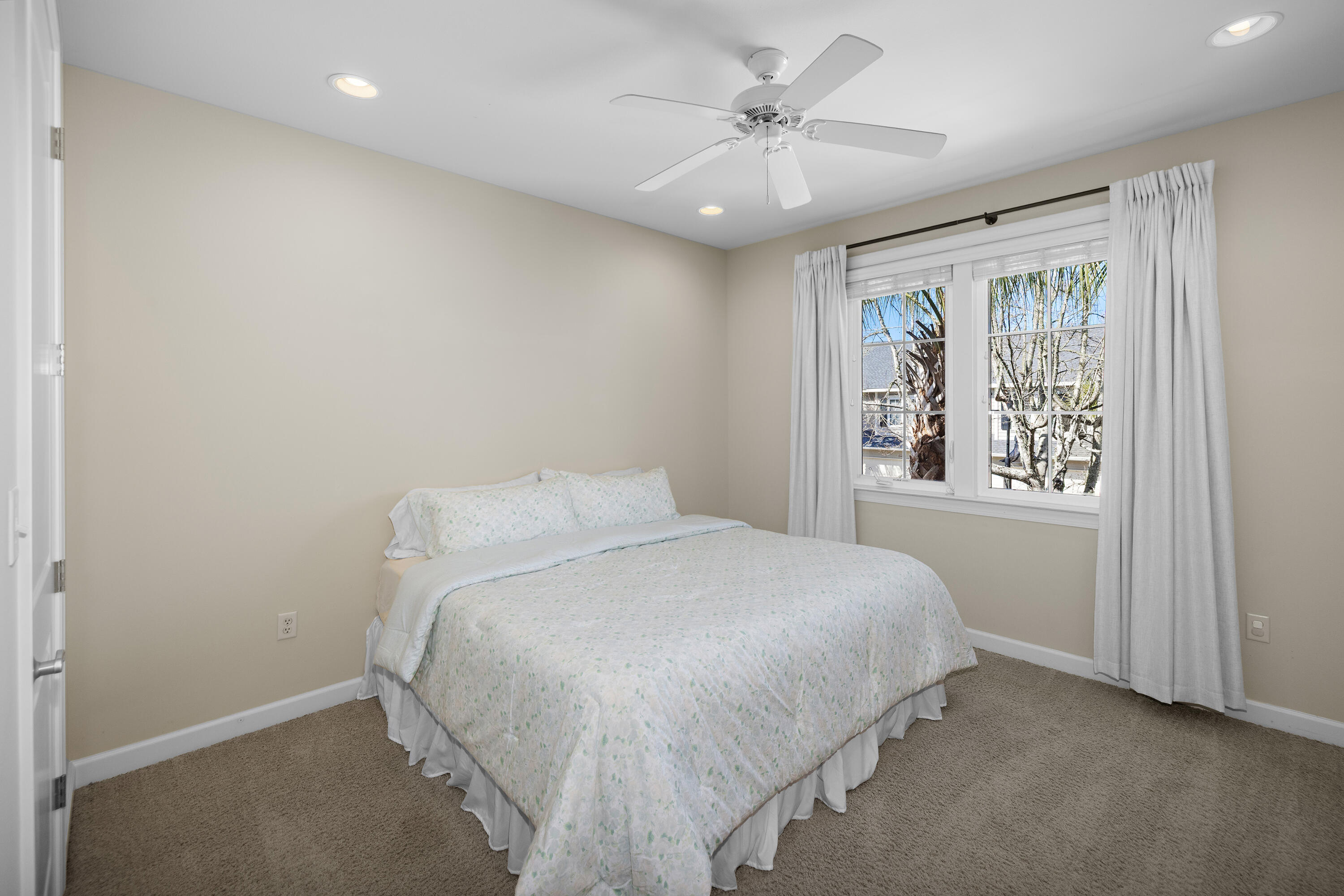 MARINA LANDING - Residential