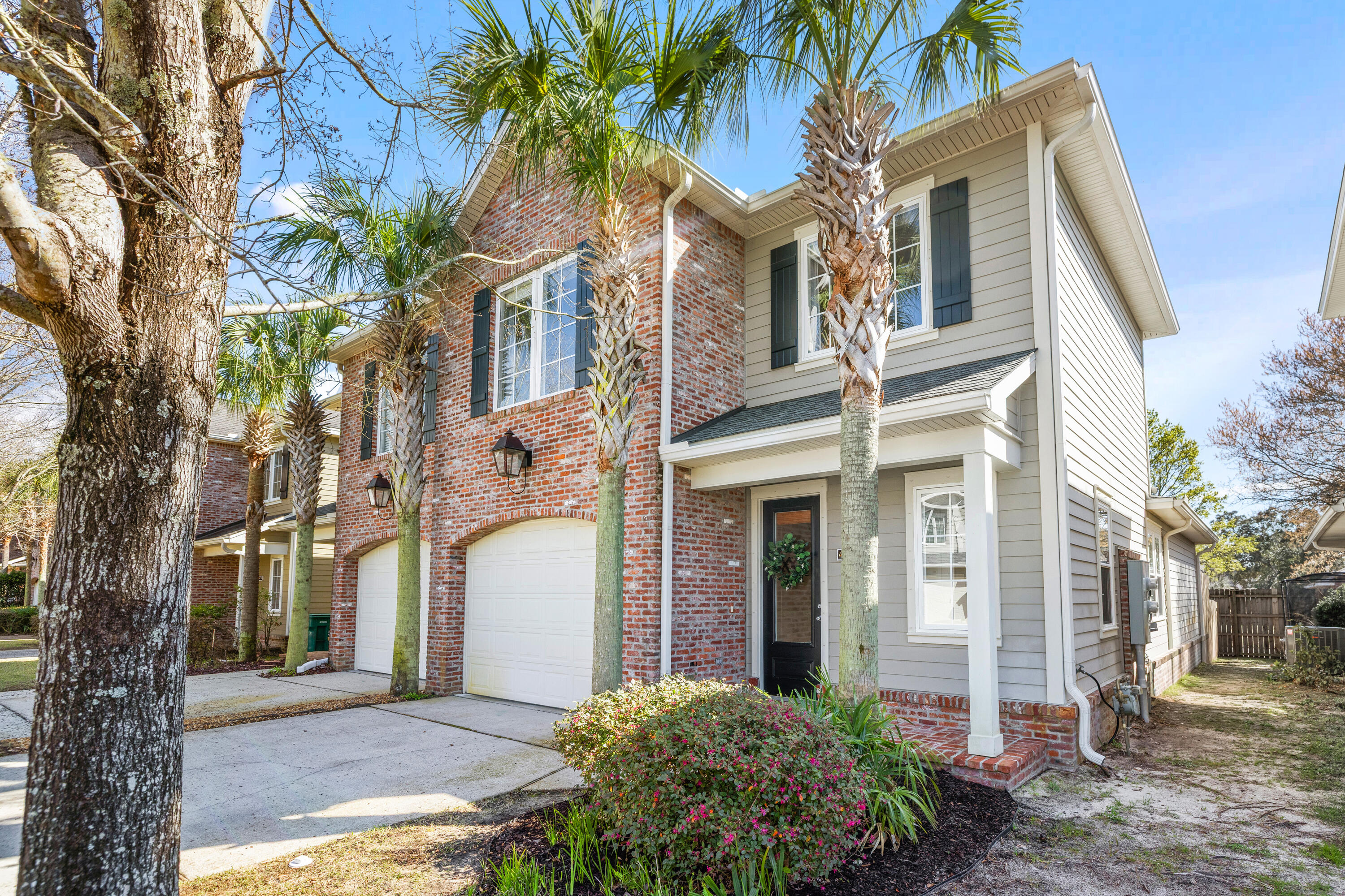 MARINA LANDING - Residential