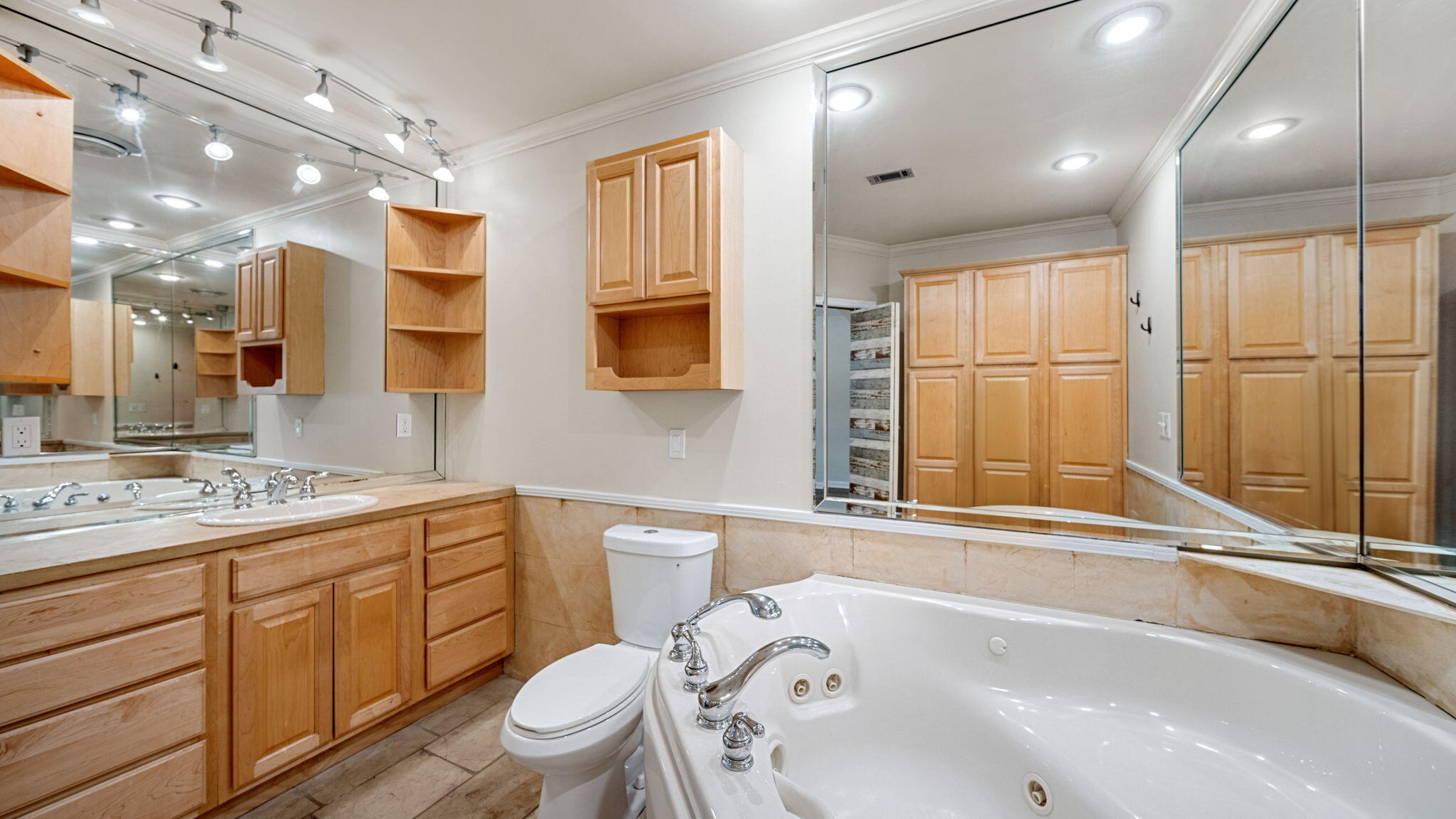 SEA HILLS 1ST - Residential