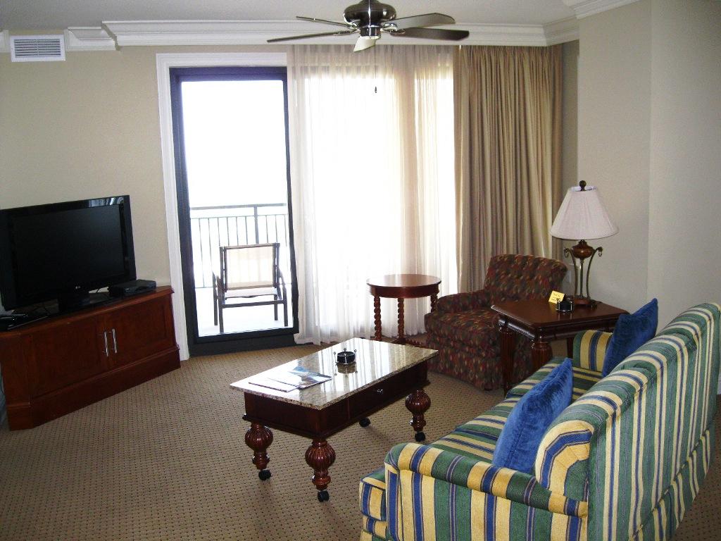 EMERALD GRANDE - Residential