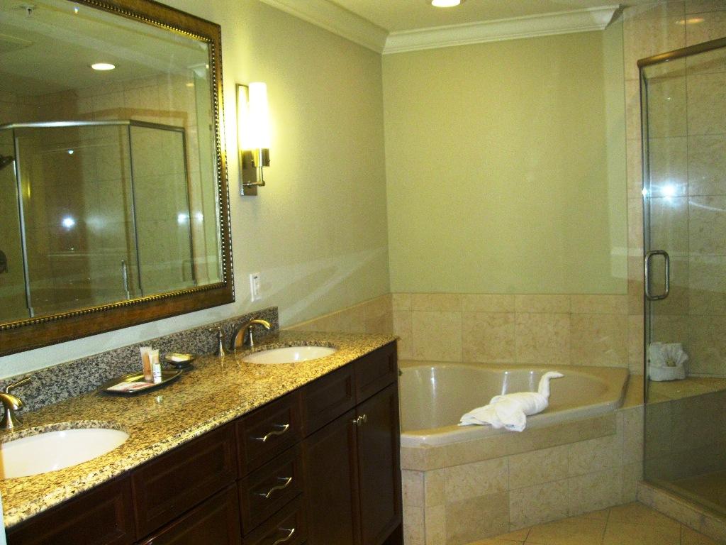 EMERALD GRANDE - Residential