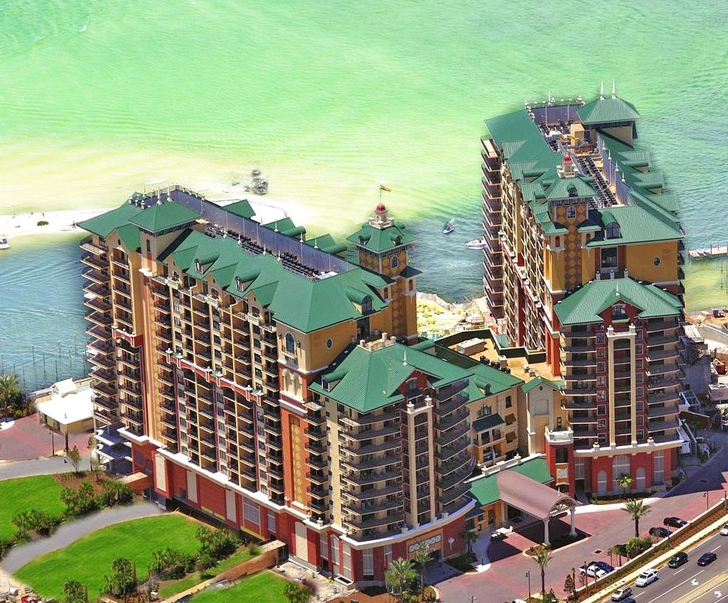 EMERALD GRANDE - Residential