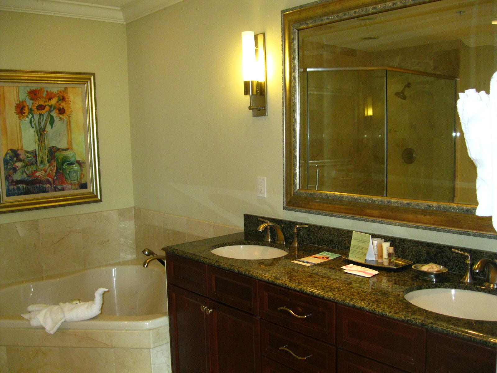 EMERALD GRANDE - Residential