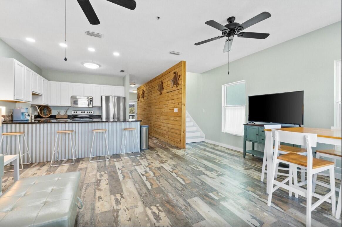 BAHAMA BEACH - Residential