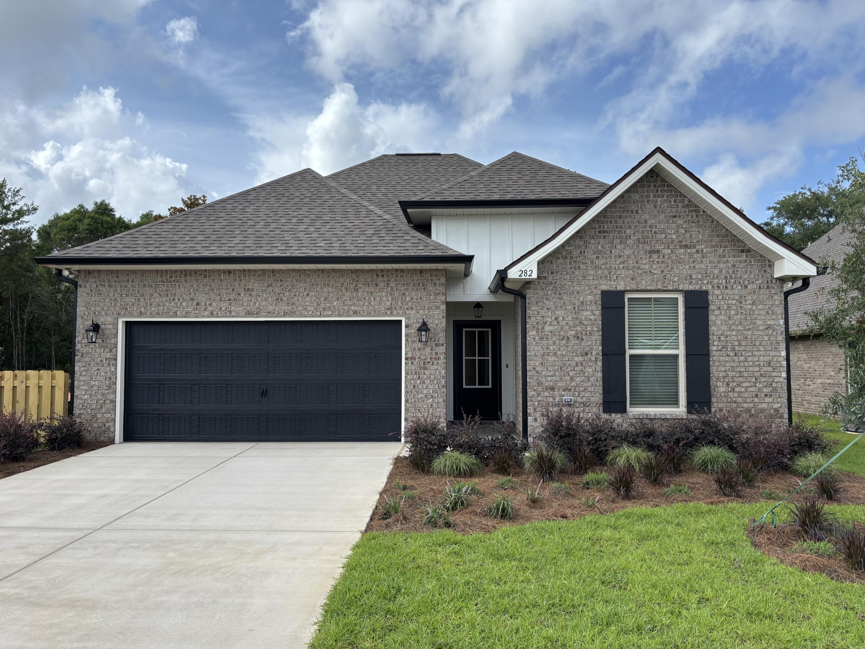 HAMMOCK BAY - BIRD SONG - Residential
