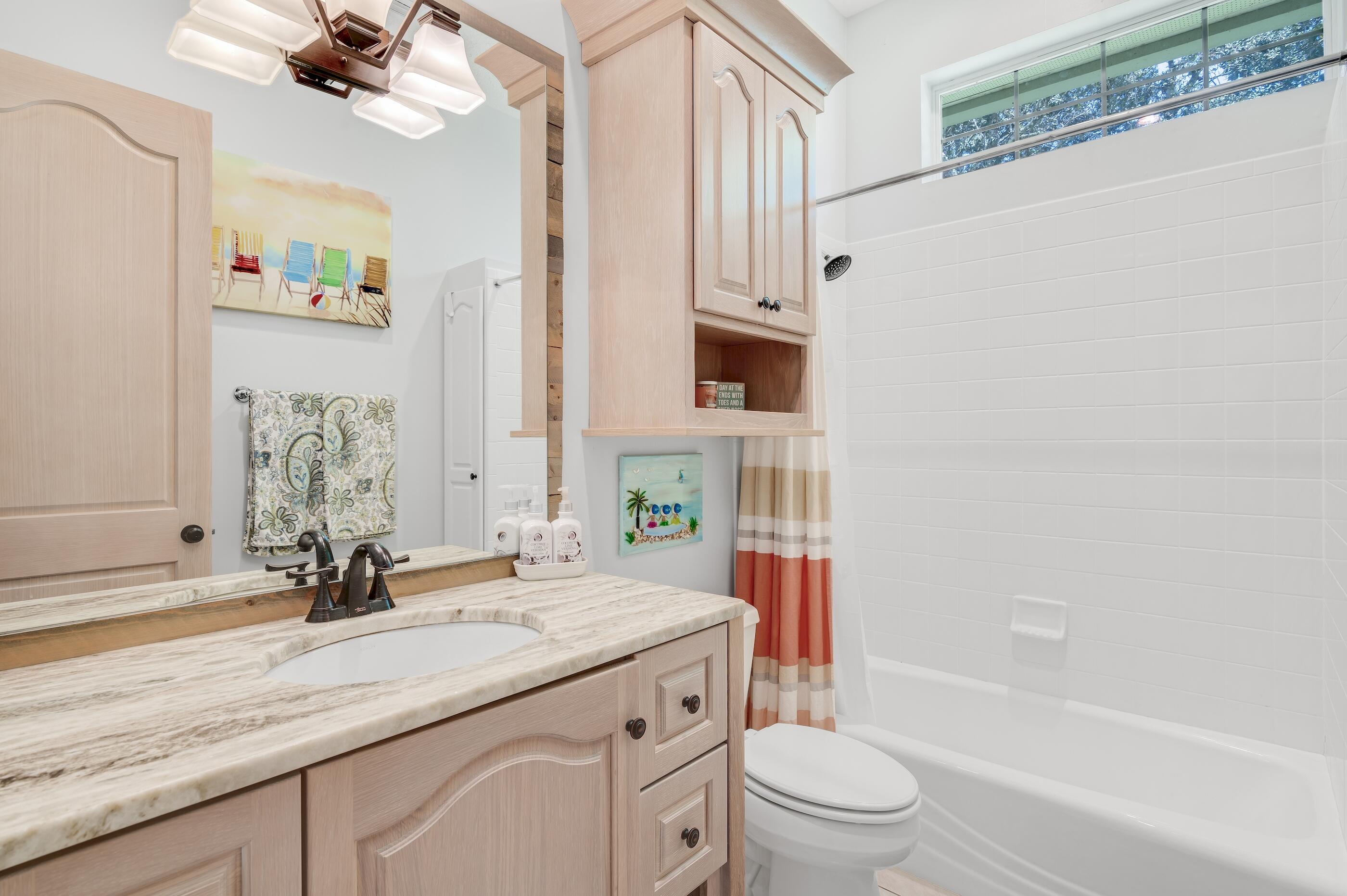 COUNTRY CLUB HILLS - Residential