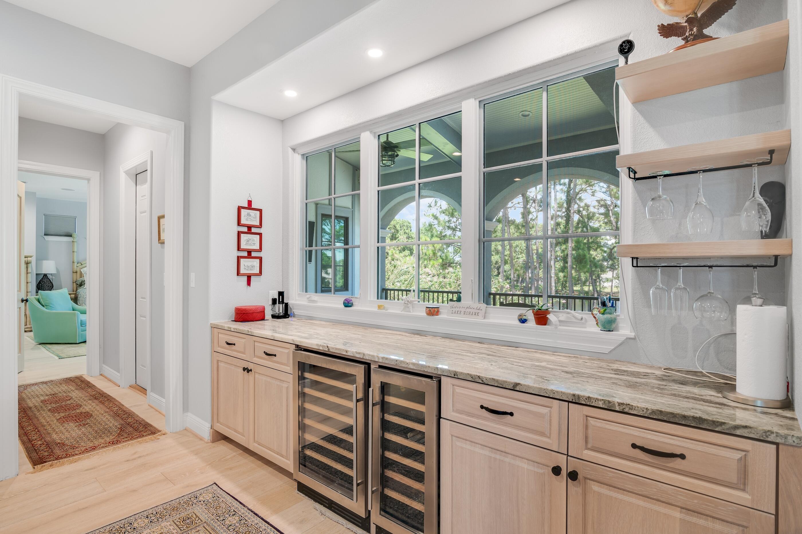 COUNTRY CLUB HILLS - Residential