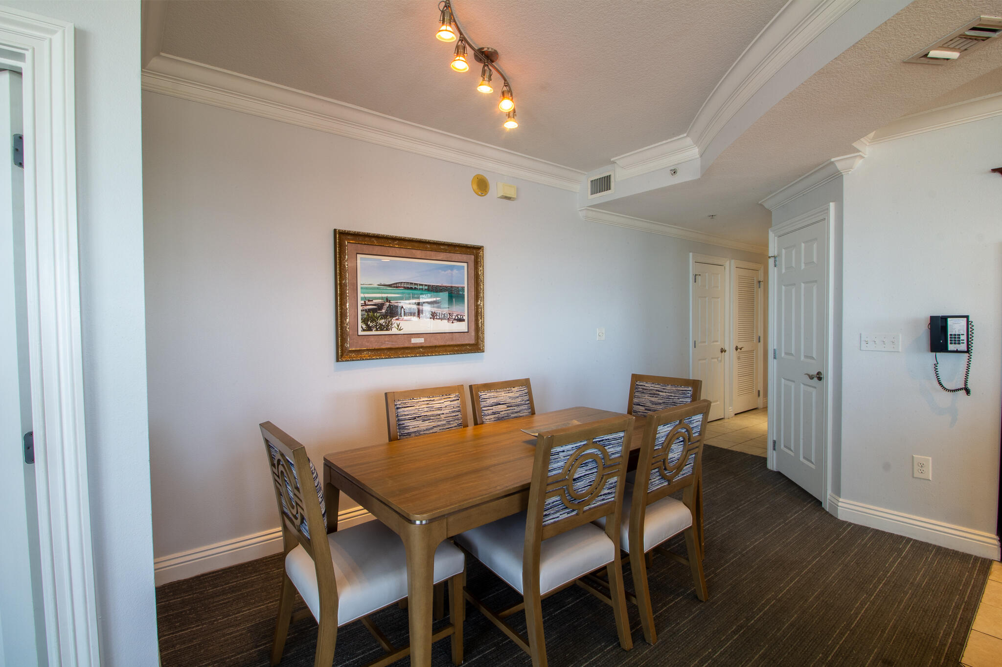 EMERALD GRANDE - Residential