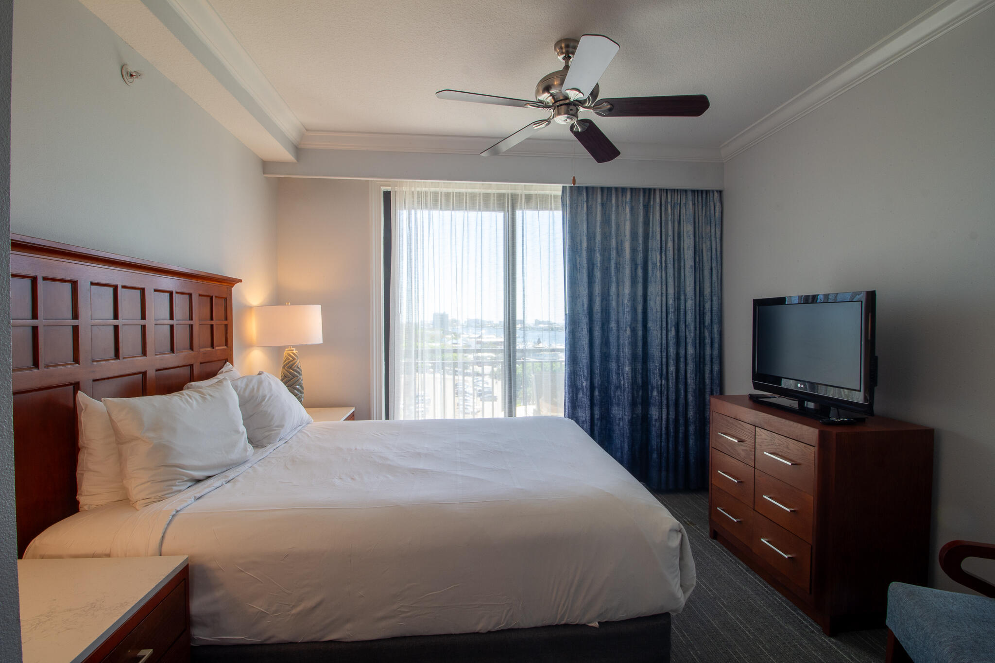 EMERALD GRANDE - Residential