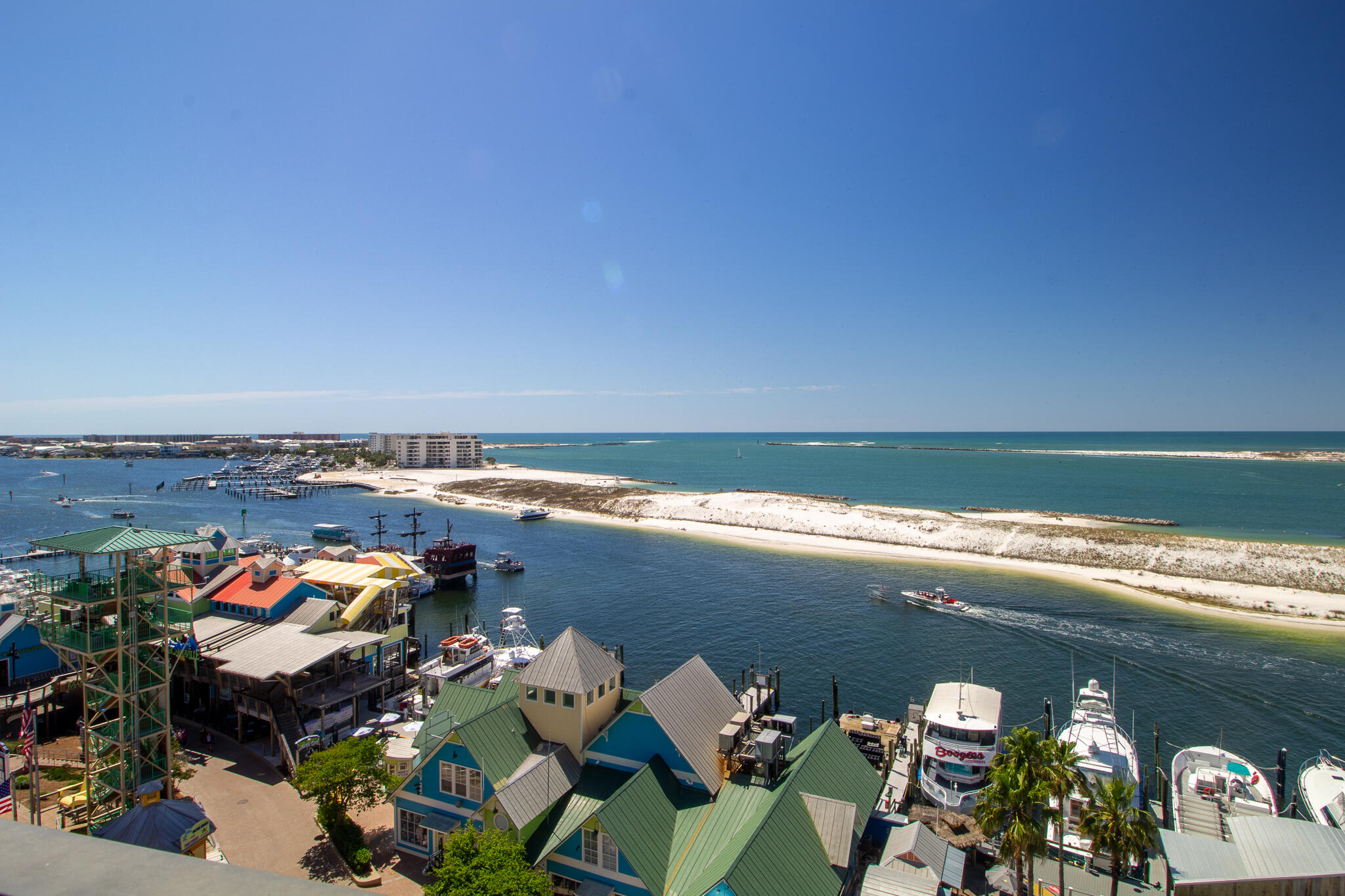 EMERALD GRANDE - Residential