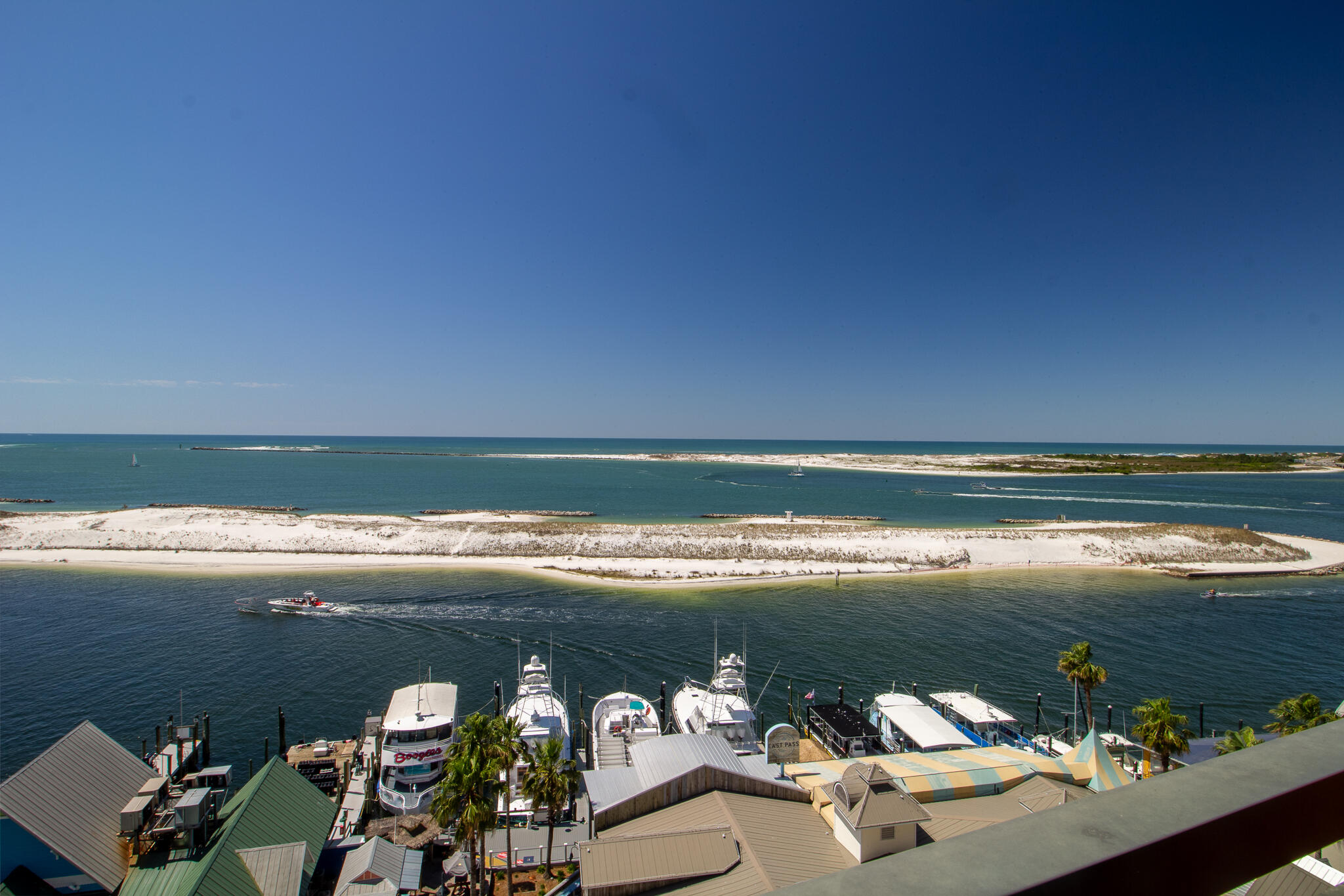 EMERALD GRANDE - Residential