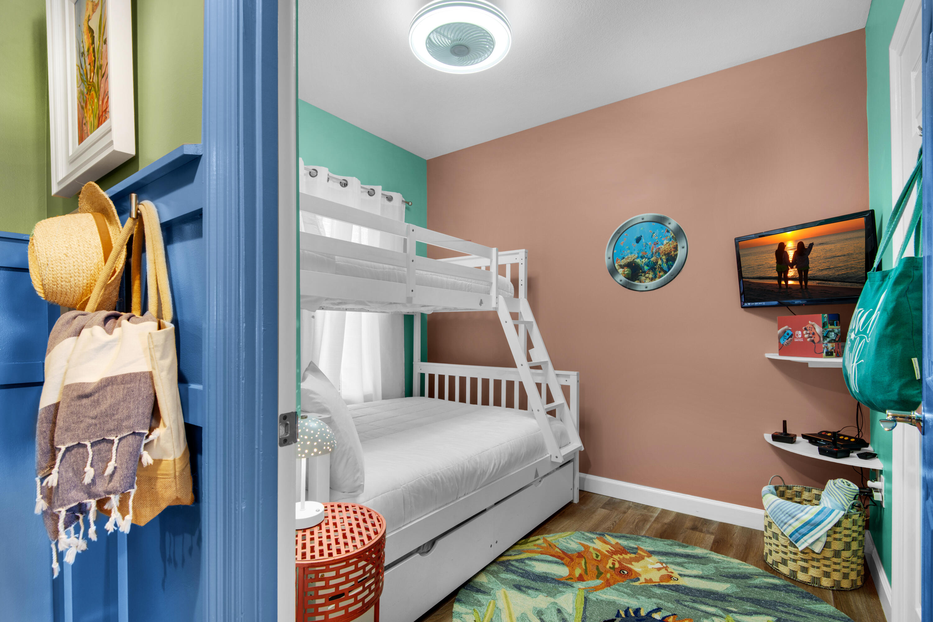 STERLING SHORES - Residential