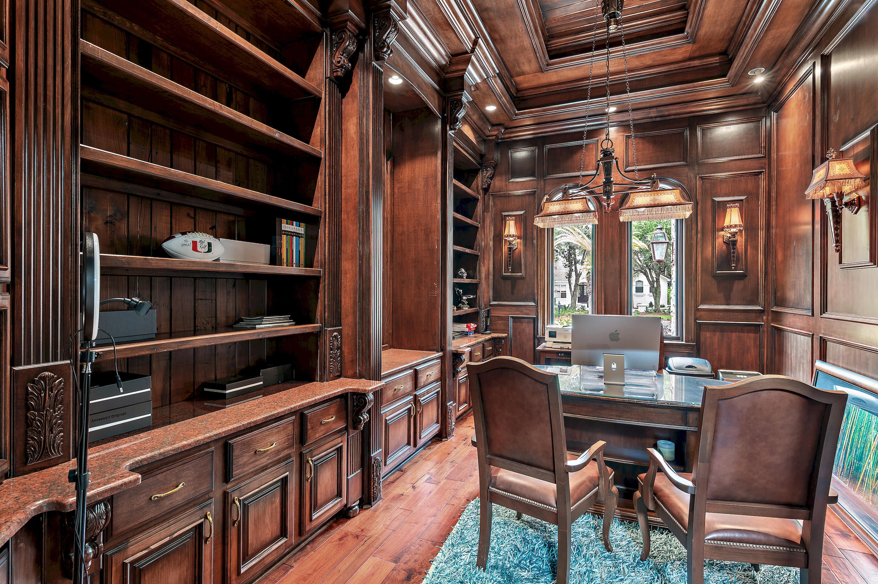 437 Admiral Court