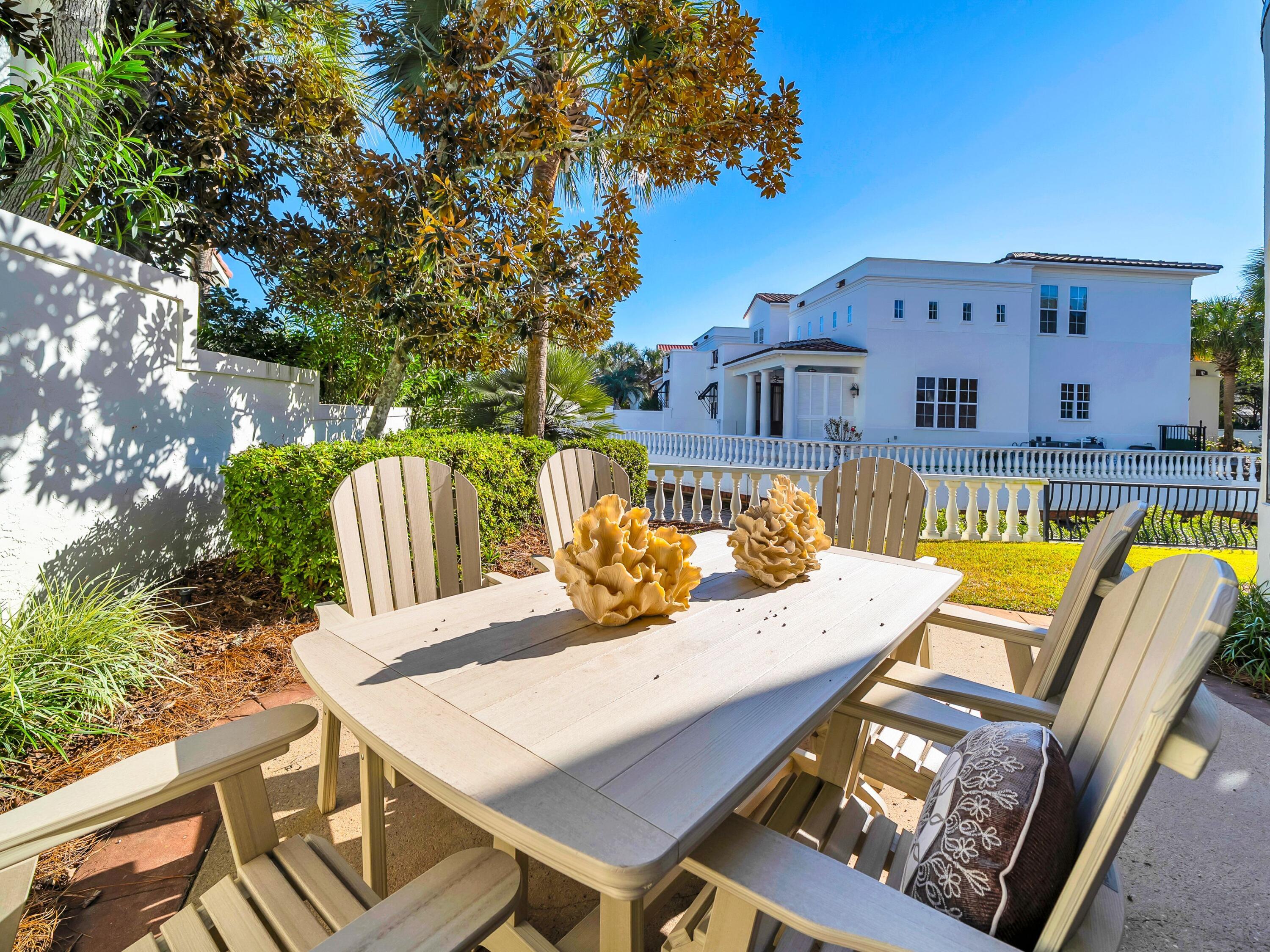 FOUNTAINS AT SANDESTIN - Residential