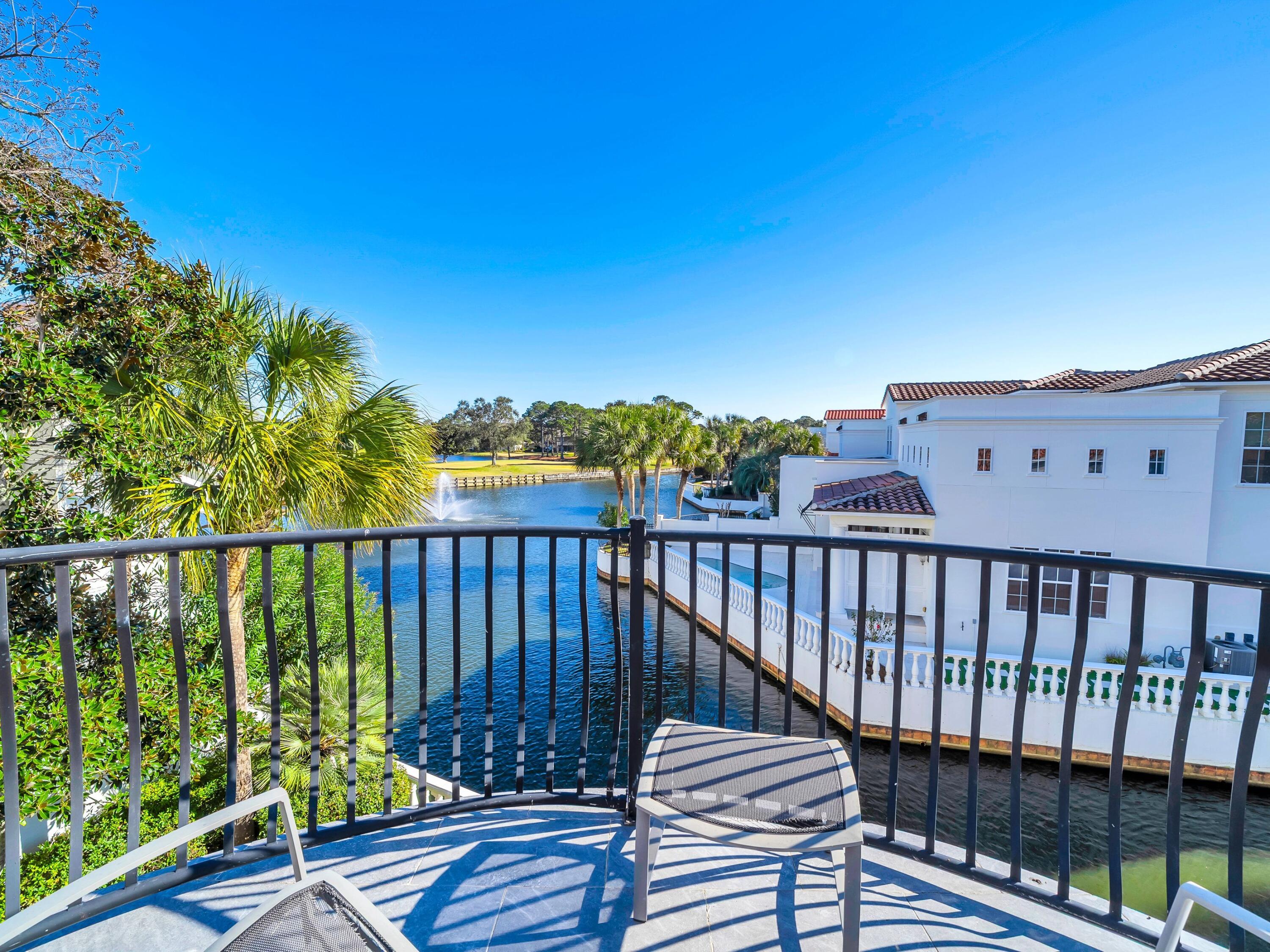 FOUNTAINS AT SANDESTIN - Residential