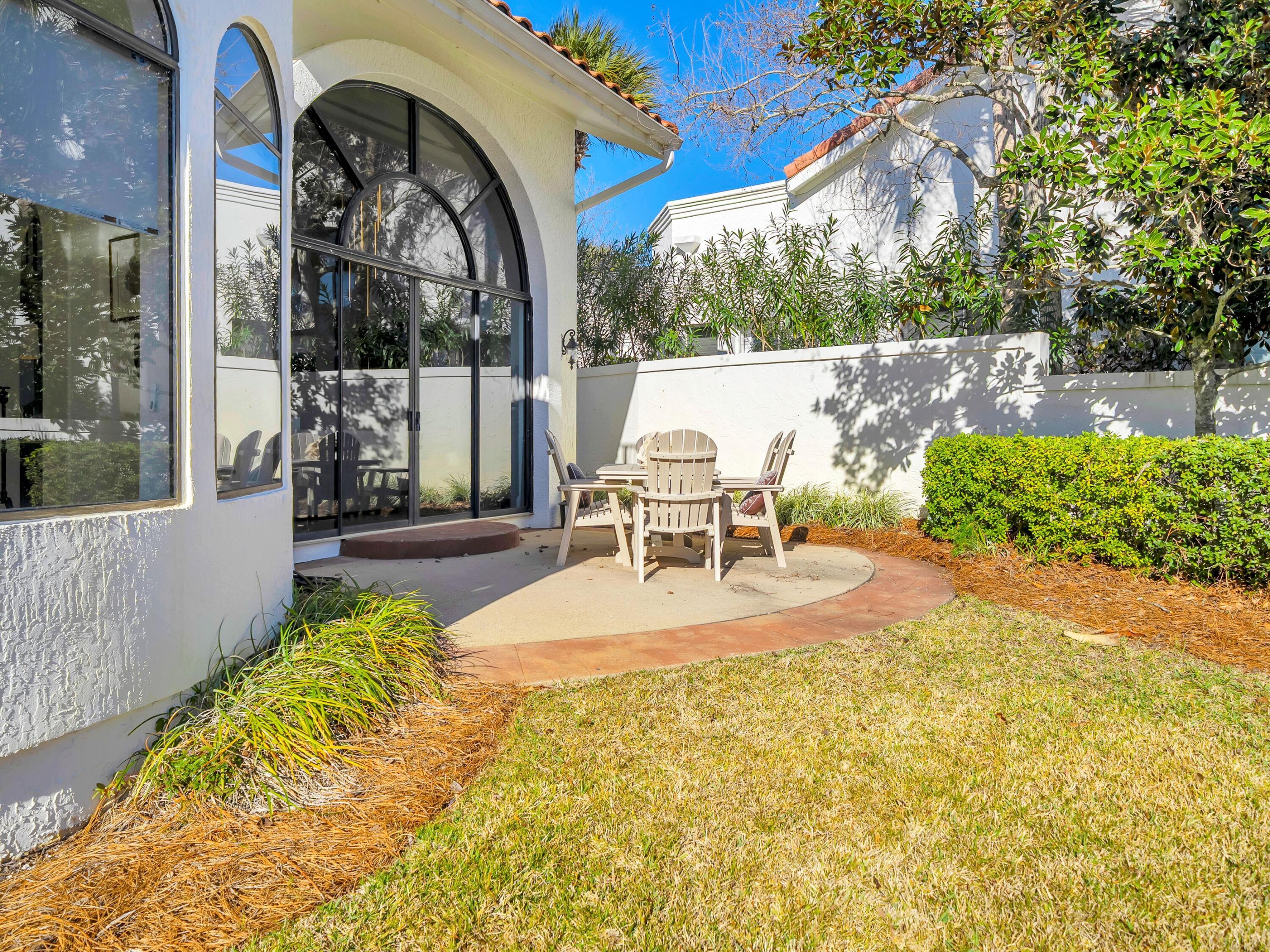 FOUNTAINS AT SANDESTIN - Residential
