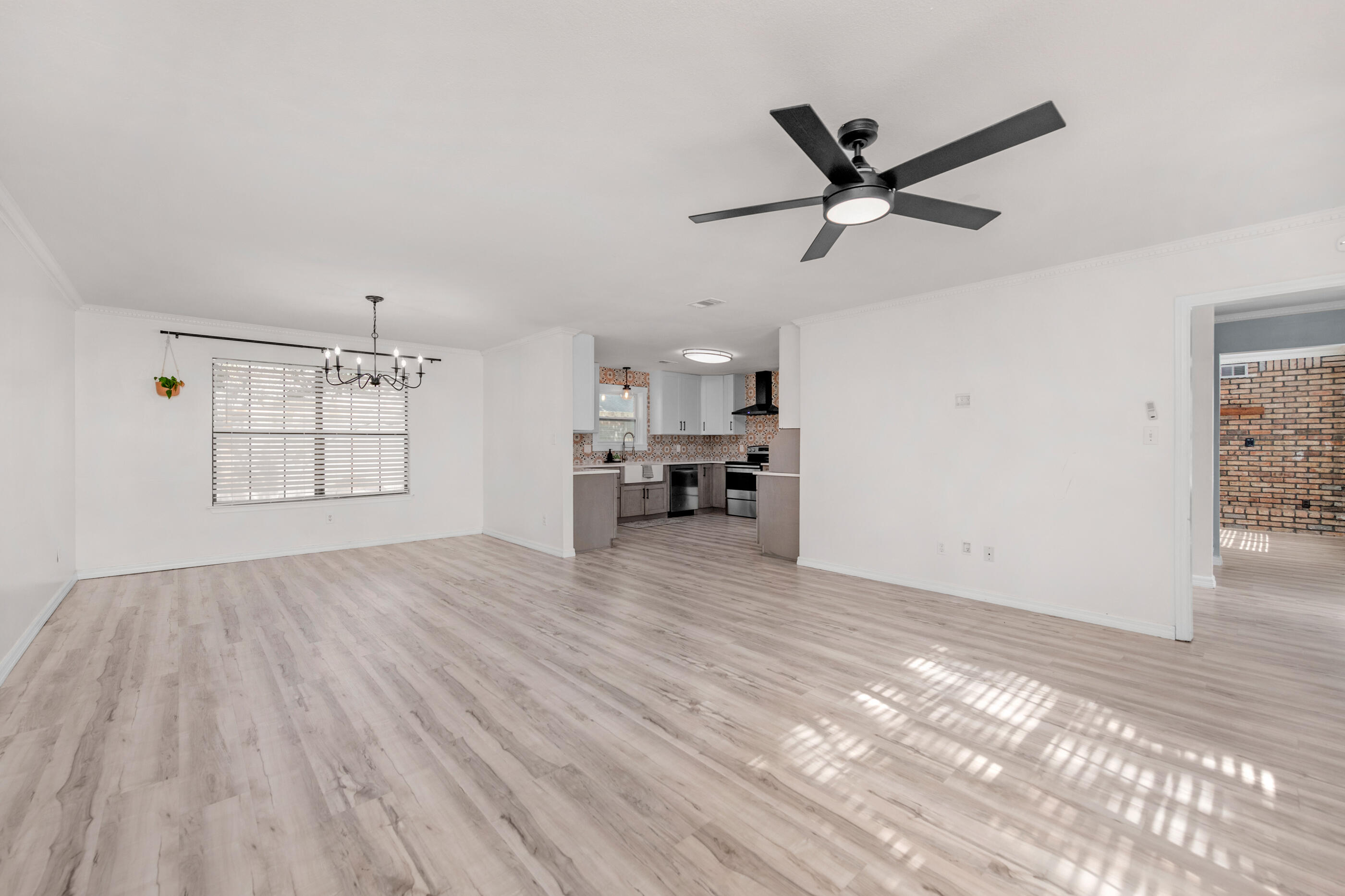 SHADY LANE - Residential