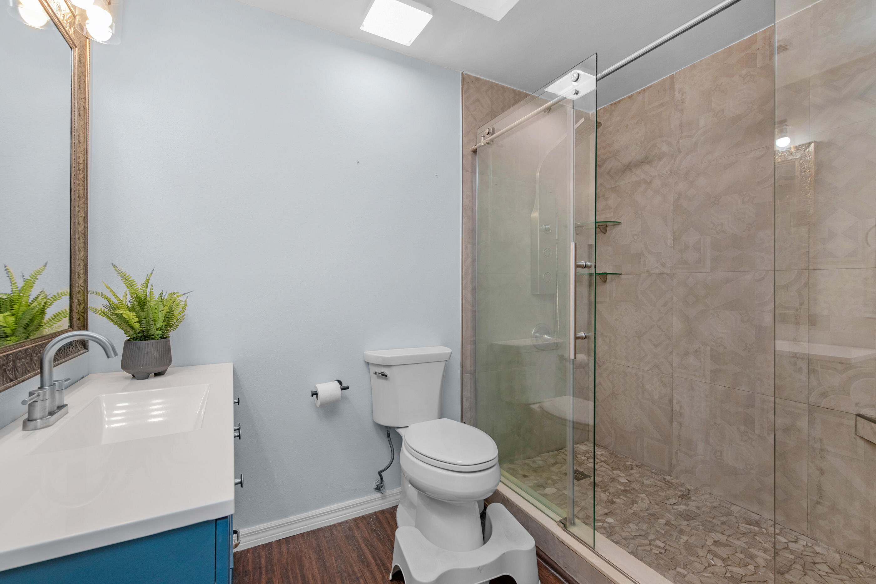 SHADY LANE - Residential