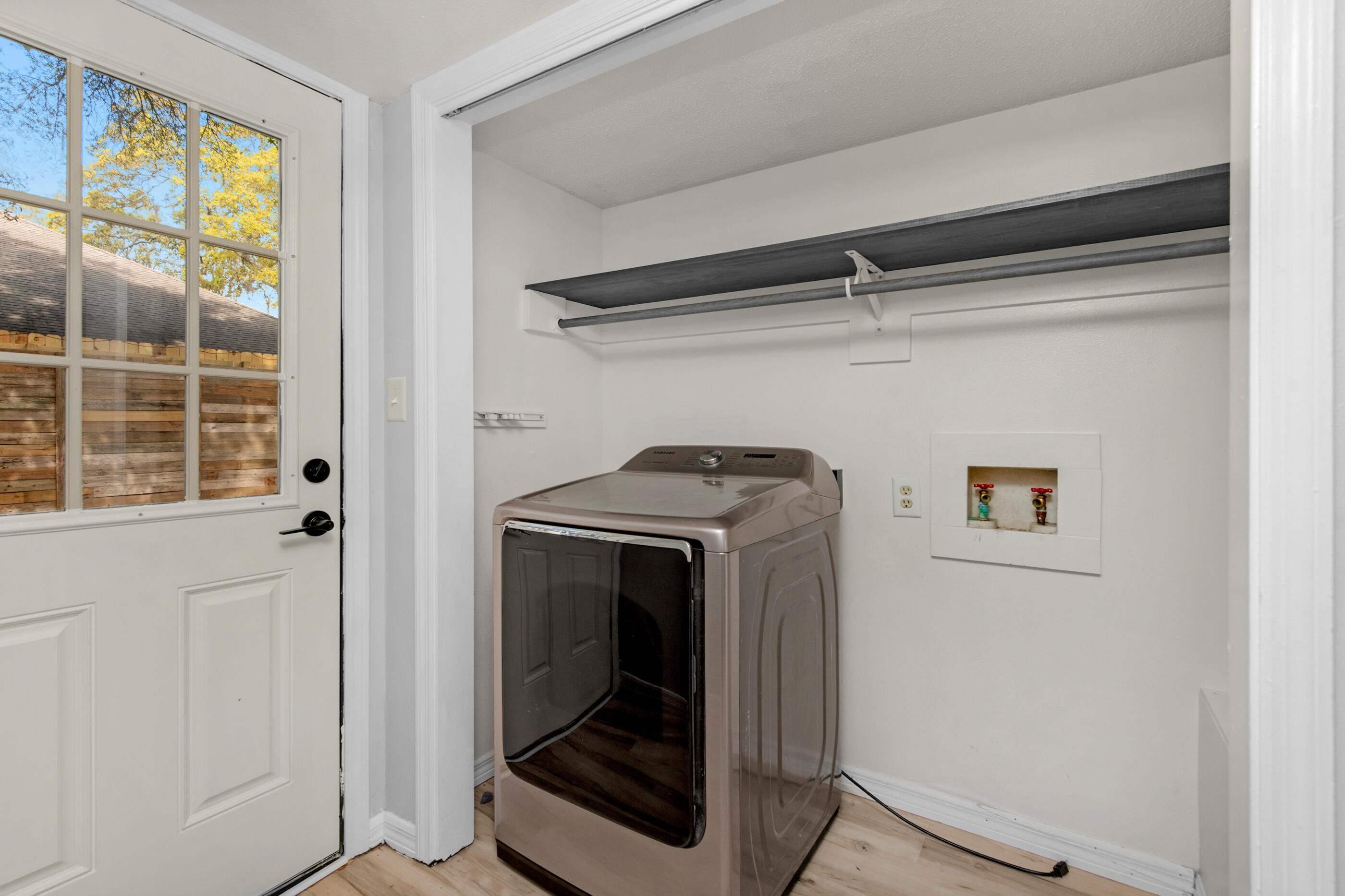 SHADY LANE - Residential