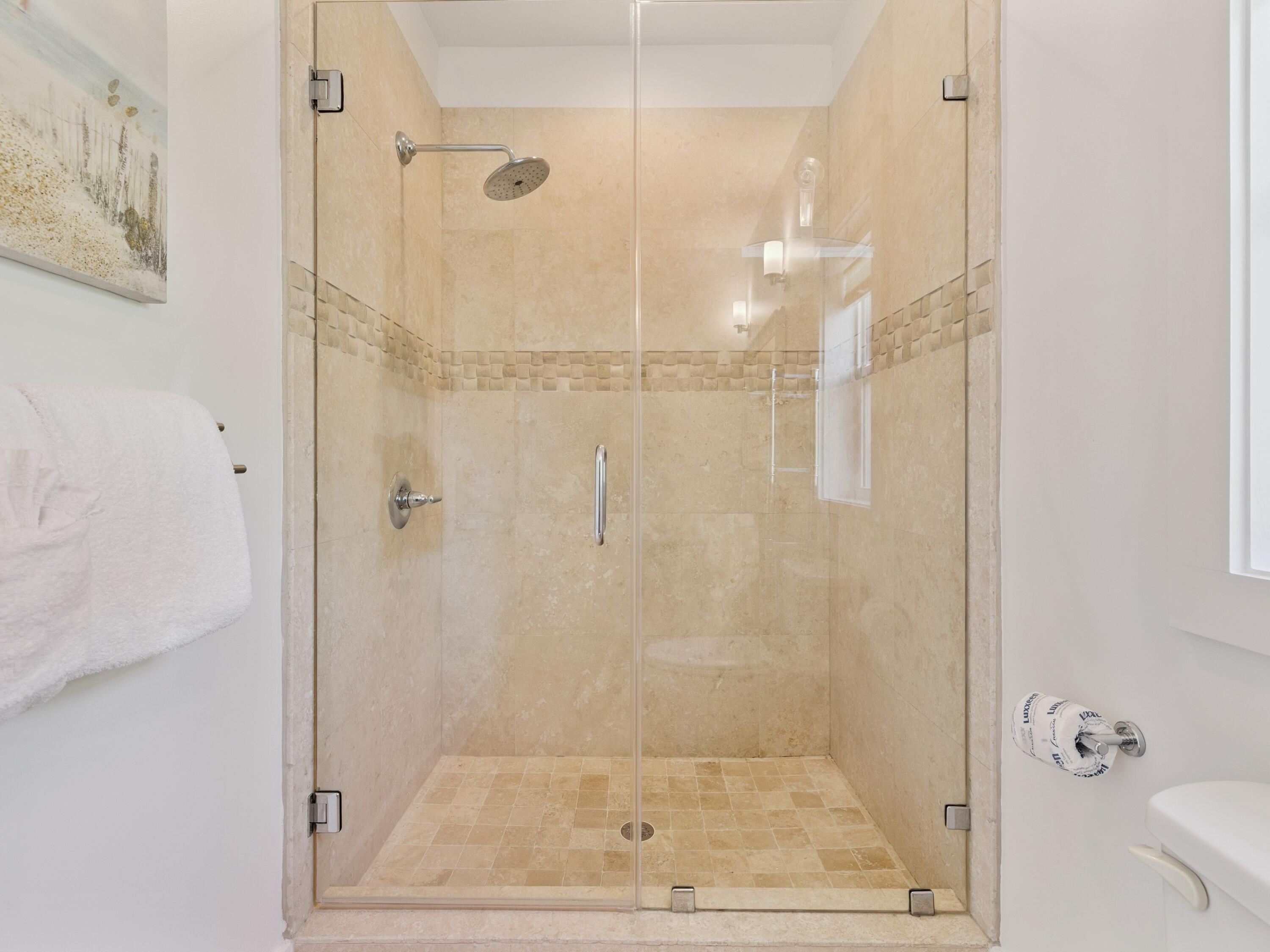 COTTAGES AT EASTERN LAKE - Residential