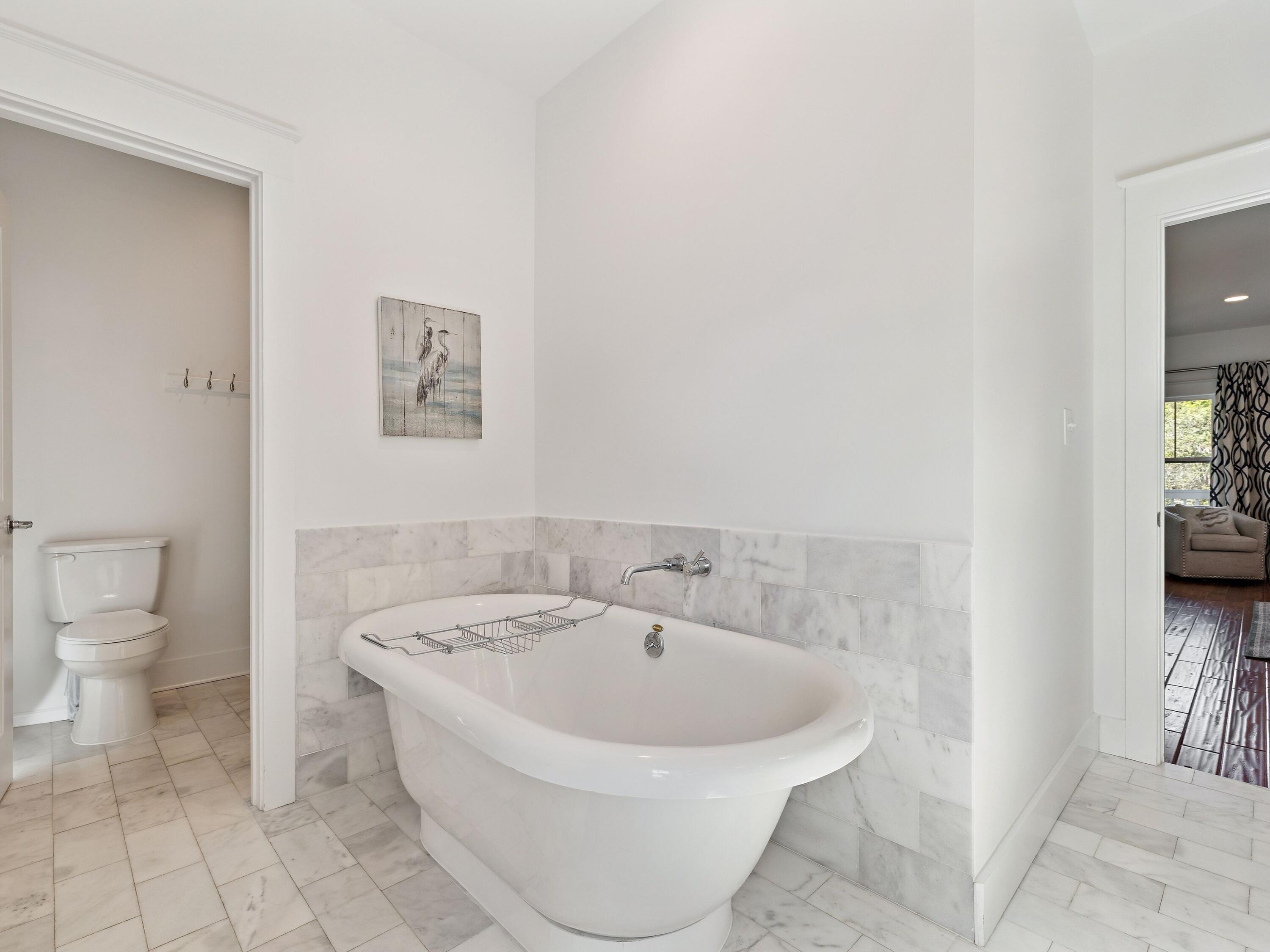 COTTAGES AT EASTERN LAKE - Residential