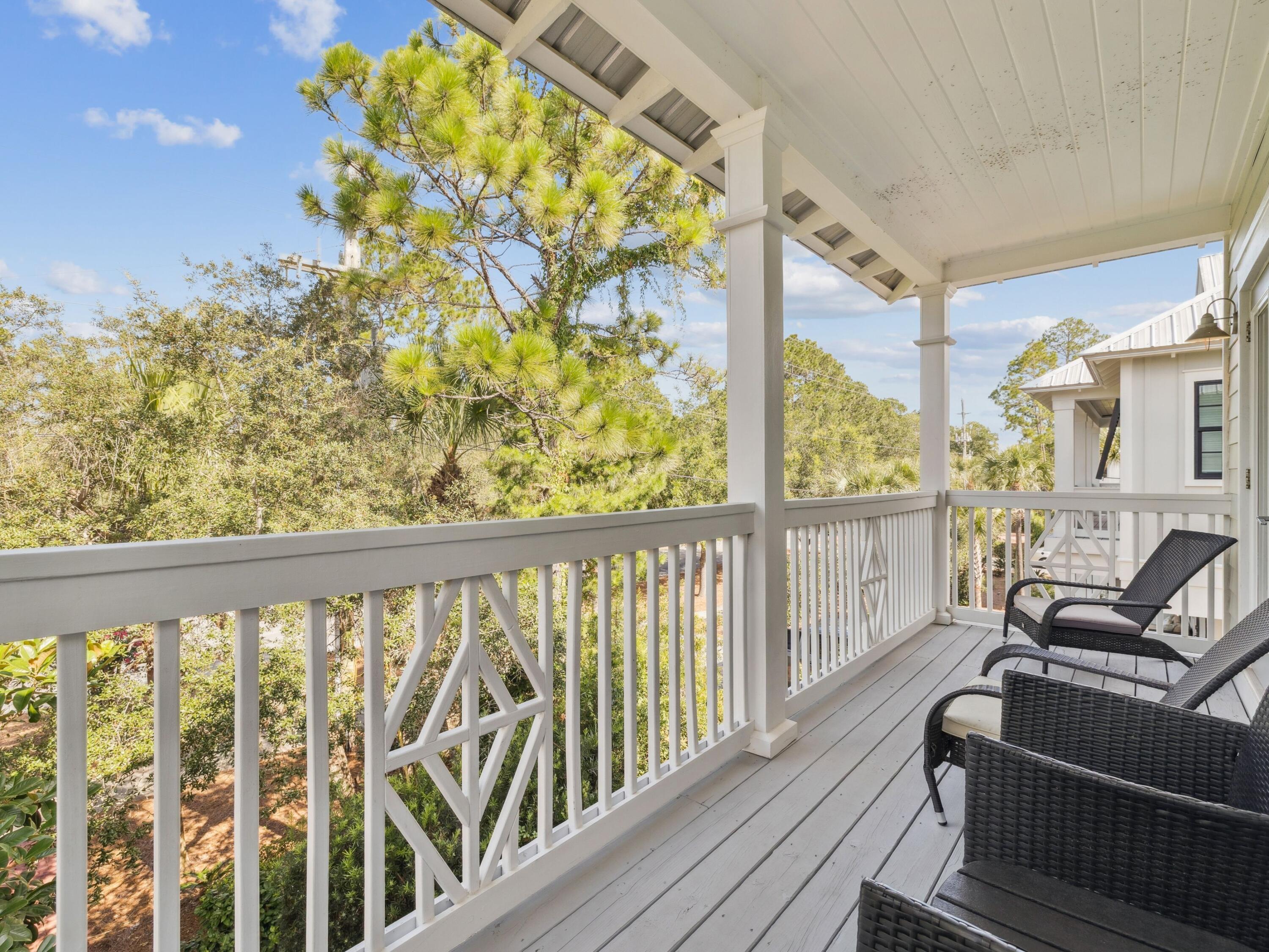 COTTAGES AT EASTERN LAKE - Residential