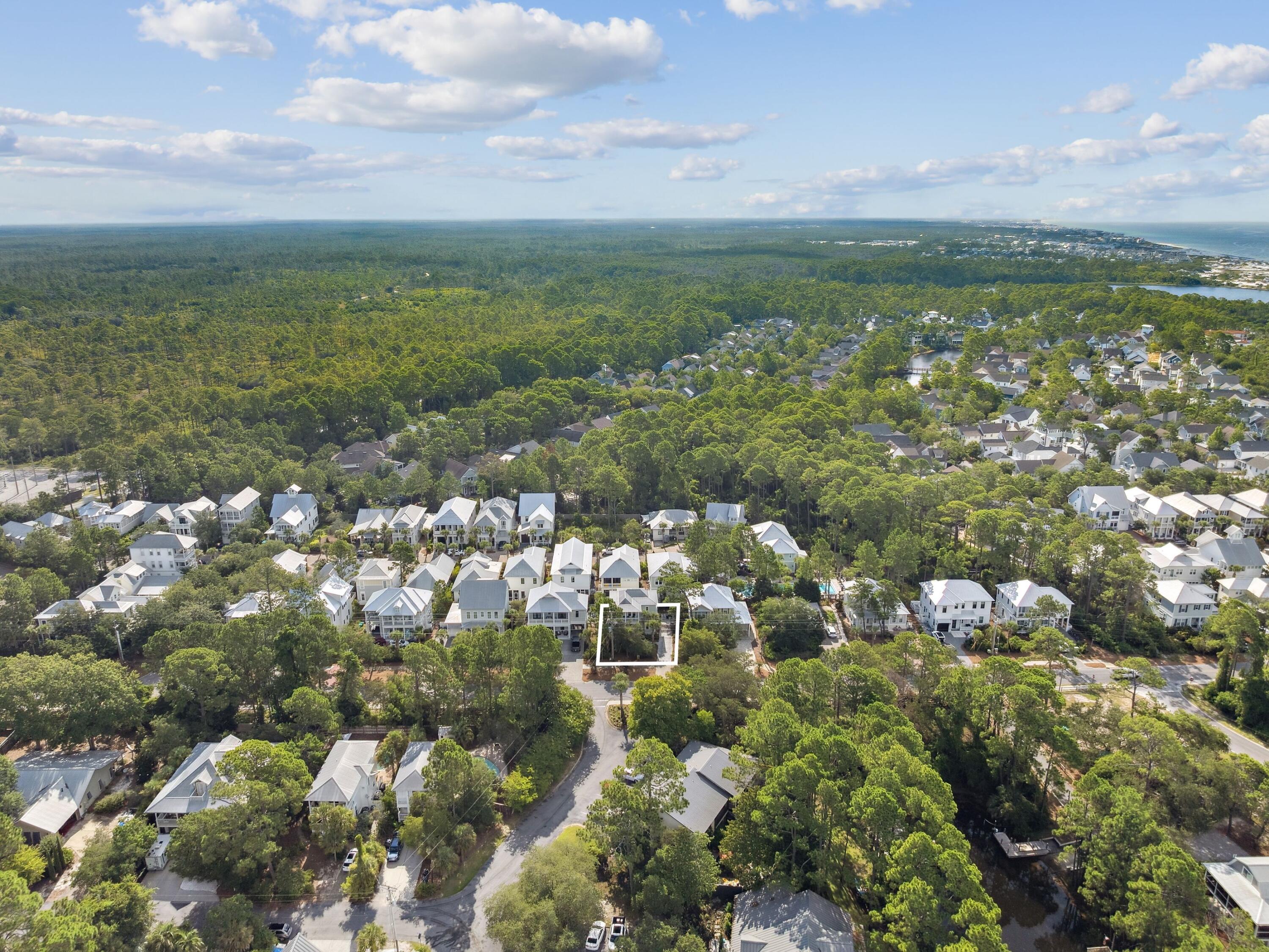 COTTAGES AT EASTERN LAKE - Residential