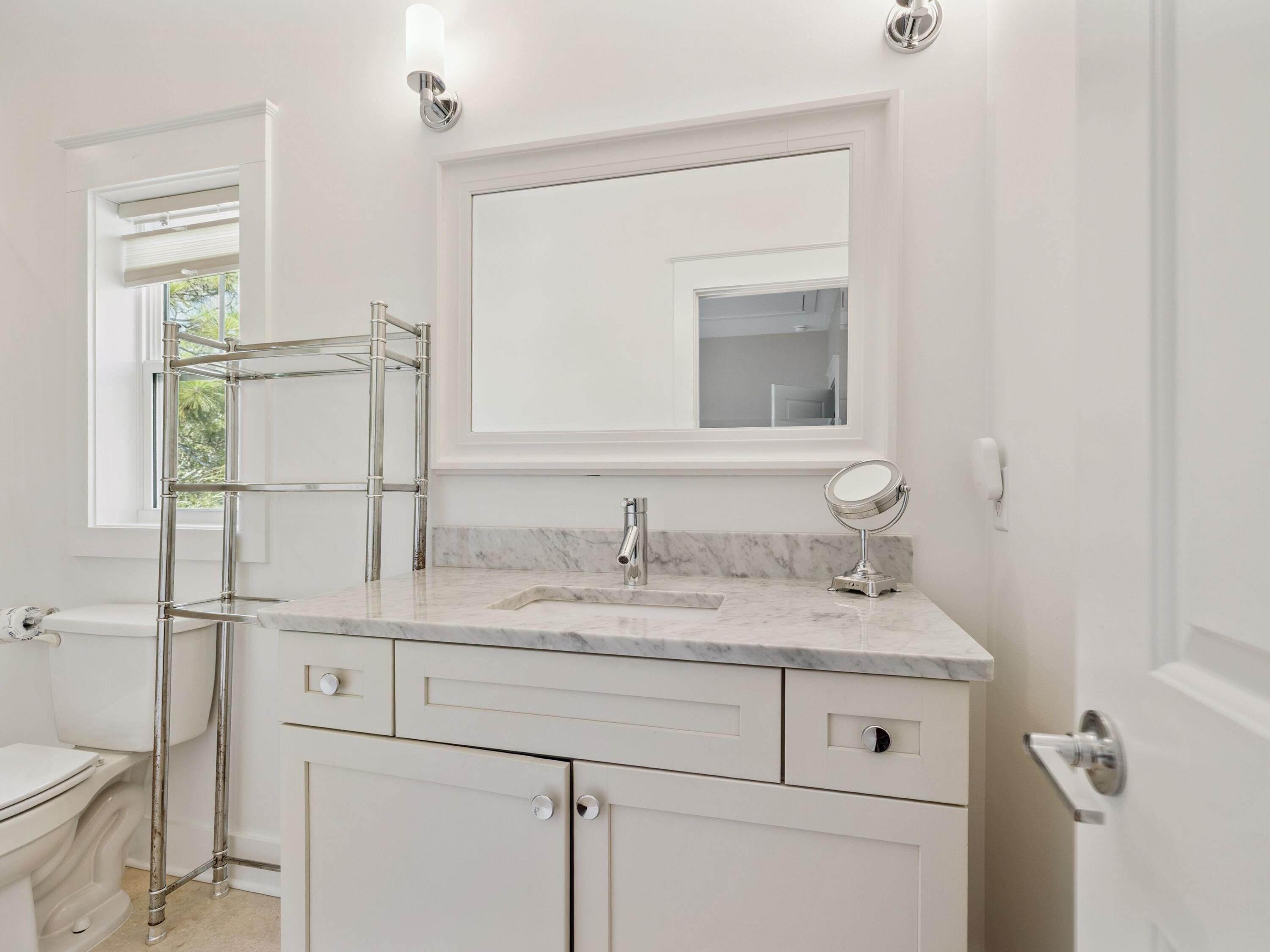 COTTAGES AT EASTERN LAKE - Residential