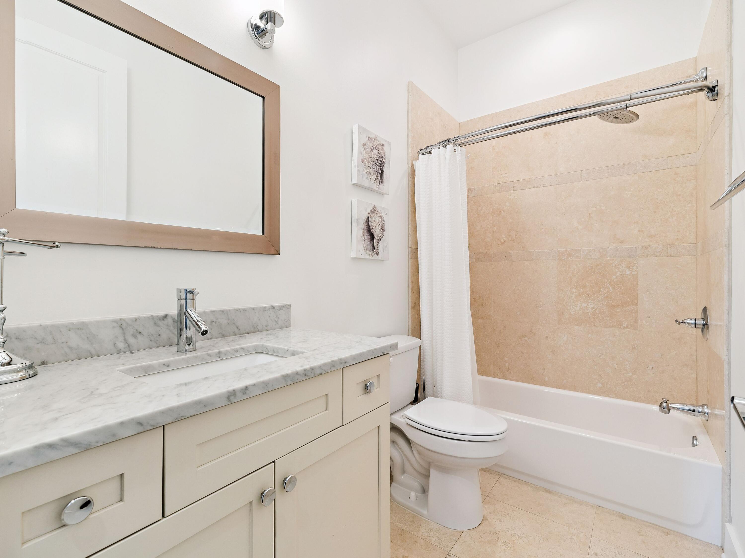 COTTAGES AT EASTERN LAKE - Residential