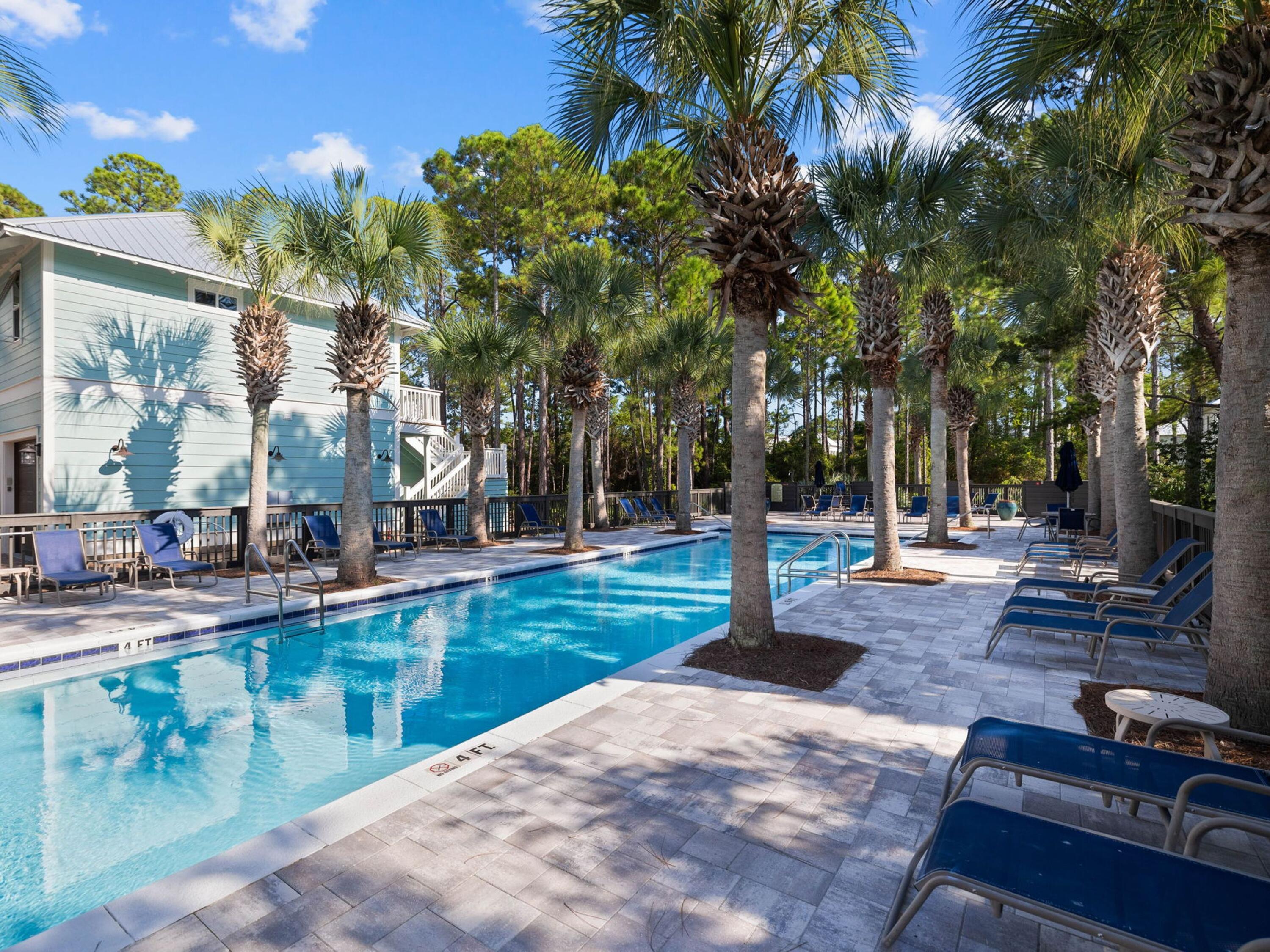 COTTAGES AT EASTERN LAKE - Residential