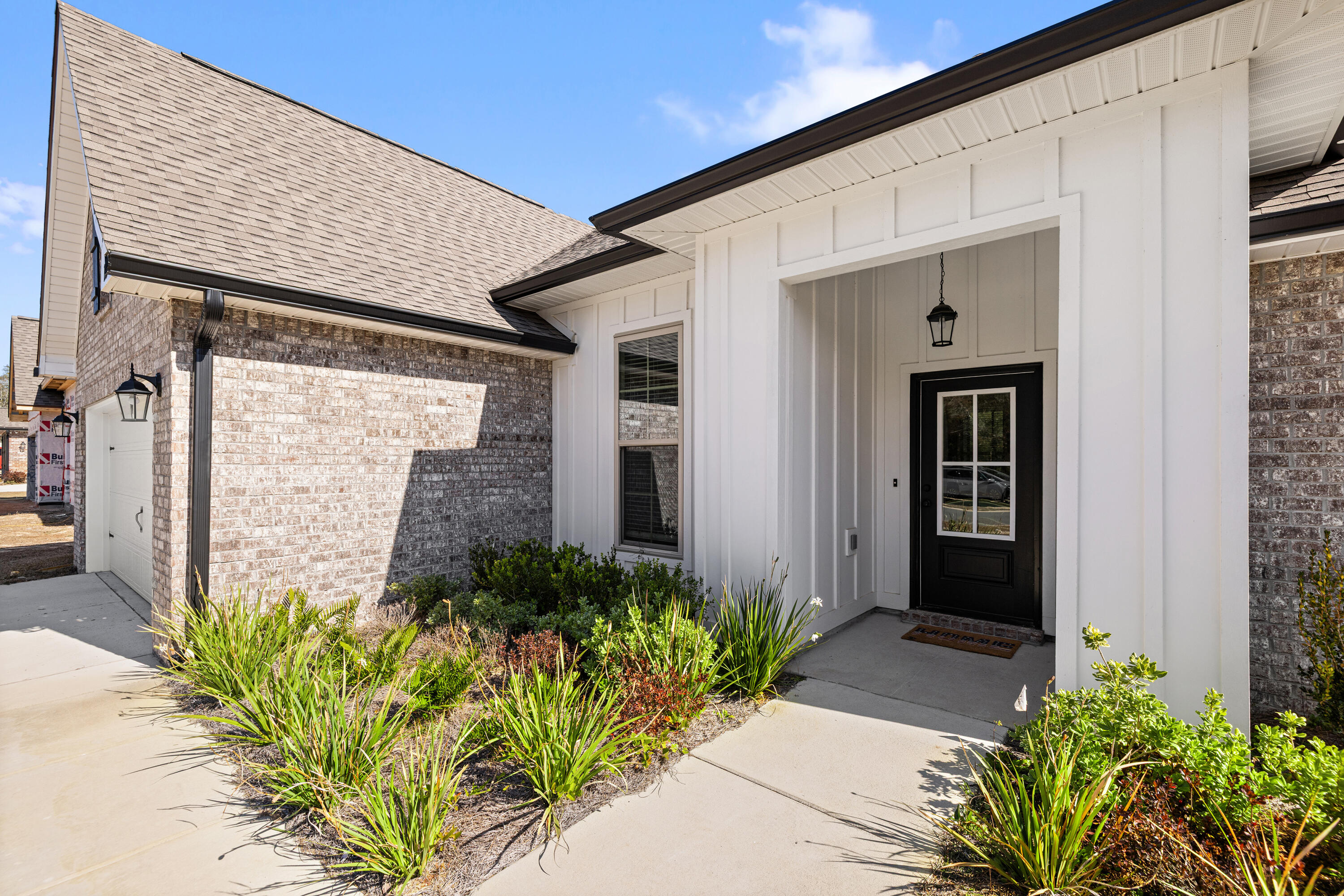 HAMMOCK BAY - BIRD SONG - Residential