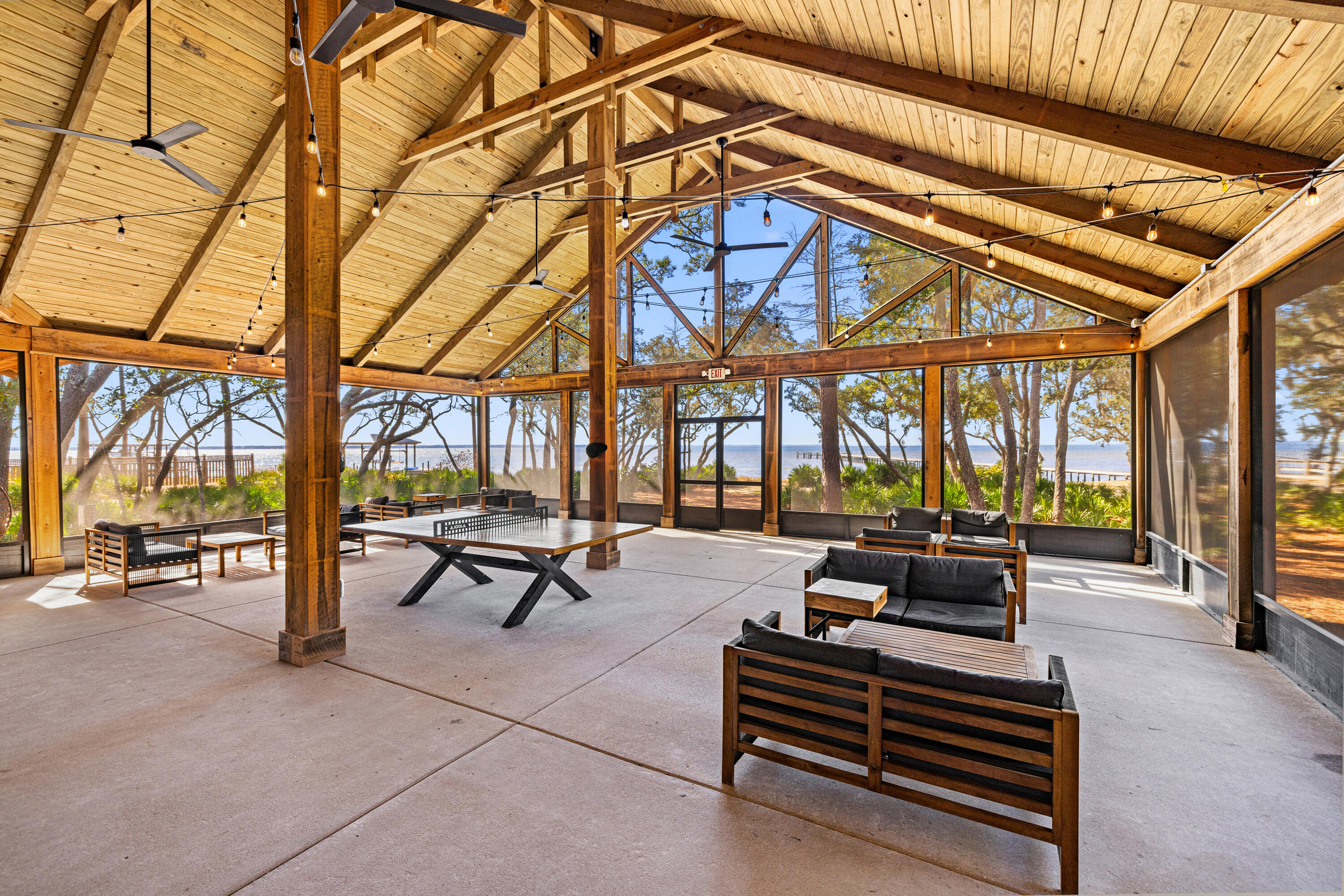 HAMMOCK BAY - BIRD SONG - Residential