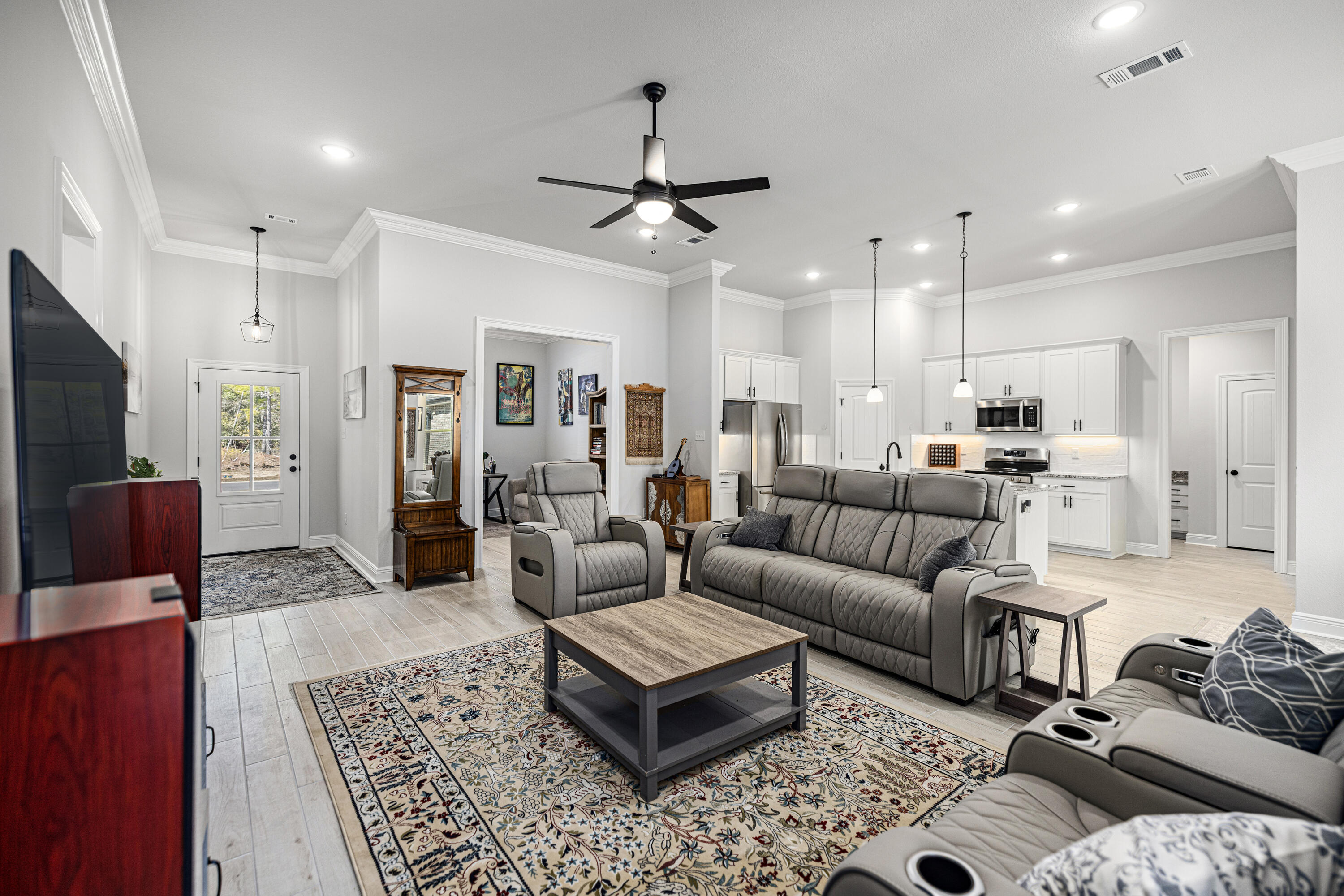 HAMMOCK BAY - BIRD SONG - Residential