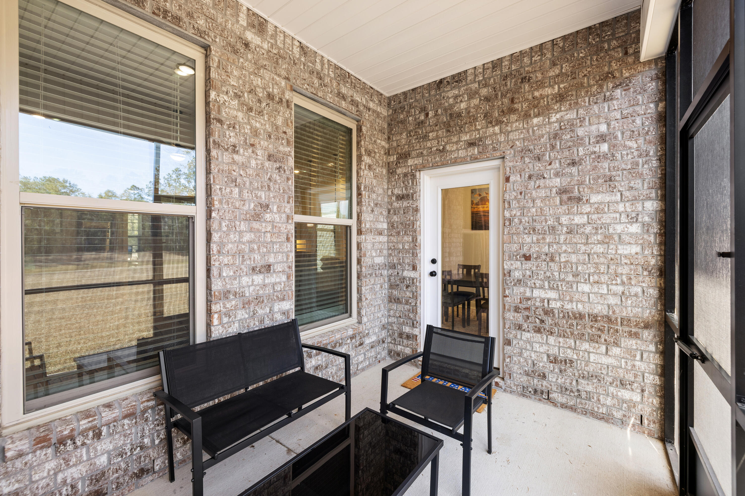 HAMMOCK BAY - BIRD SONG - Residential