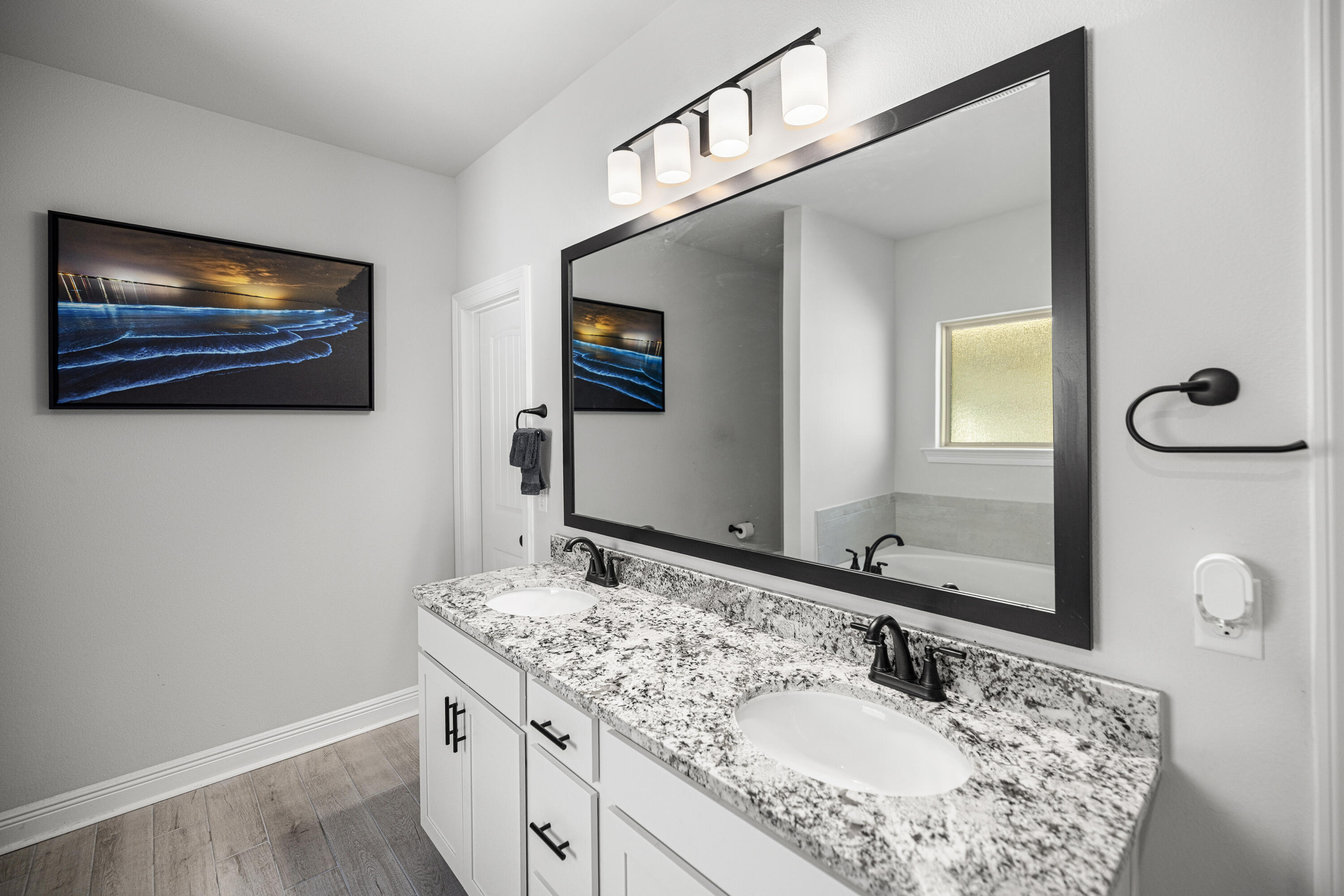 HAMMOCK BAY - BIRD SONG - Residential