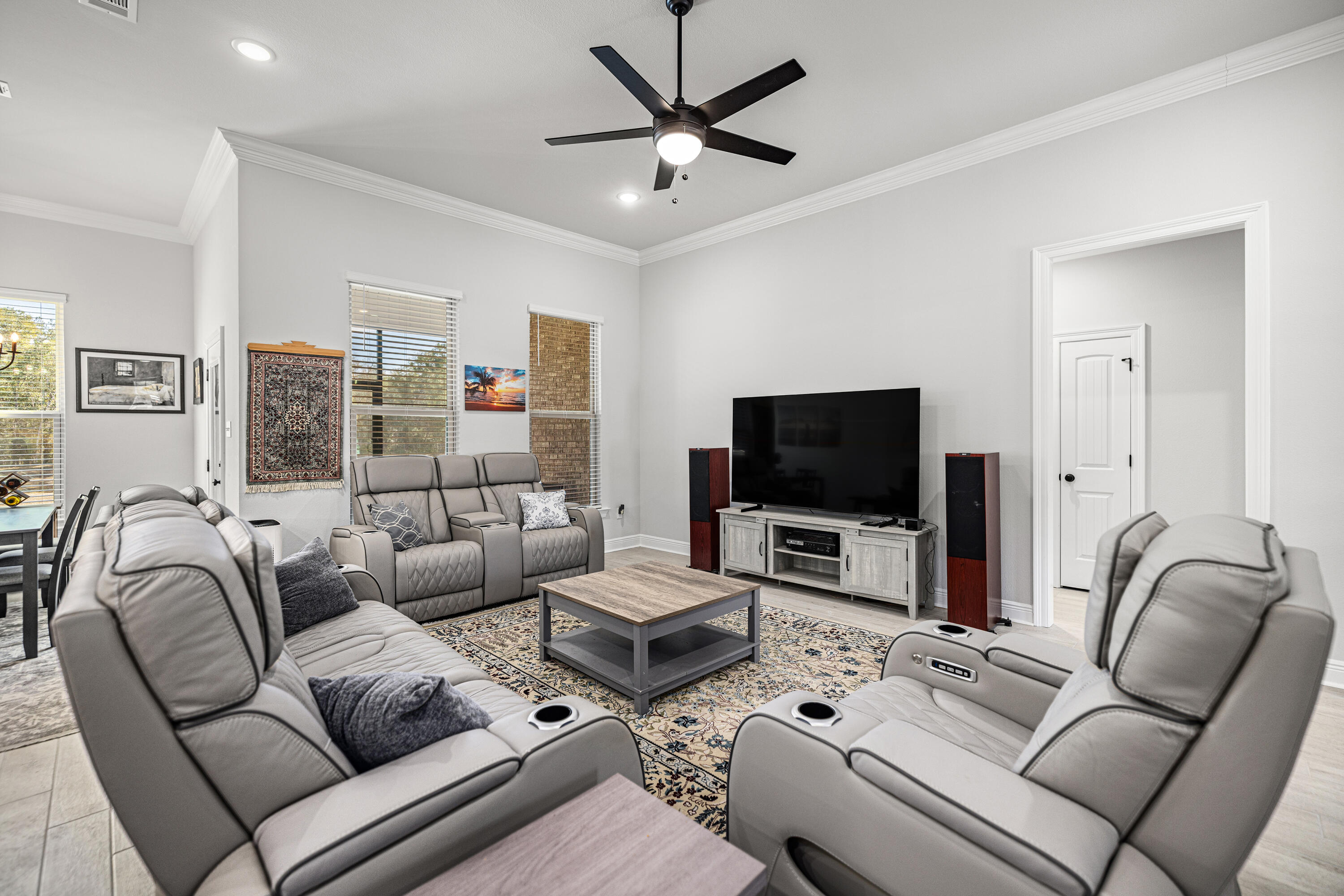 HAMMOCK BAY - BIRD SONG - Residential