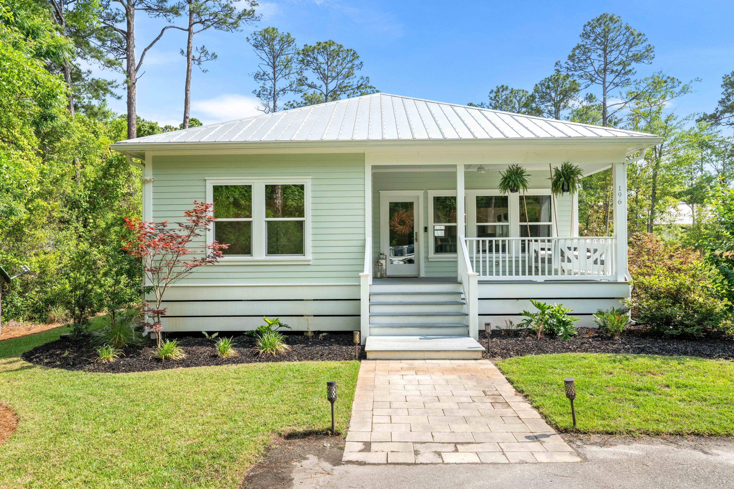 MAGNOLIA BEACH - Residential