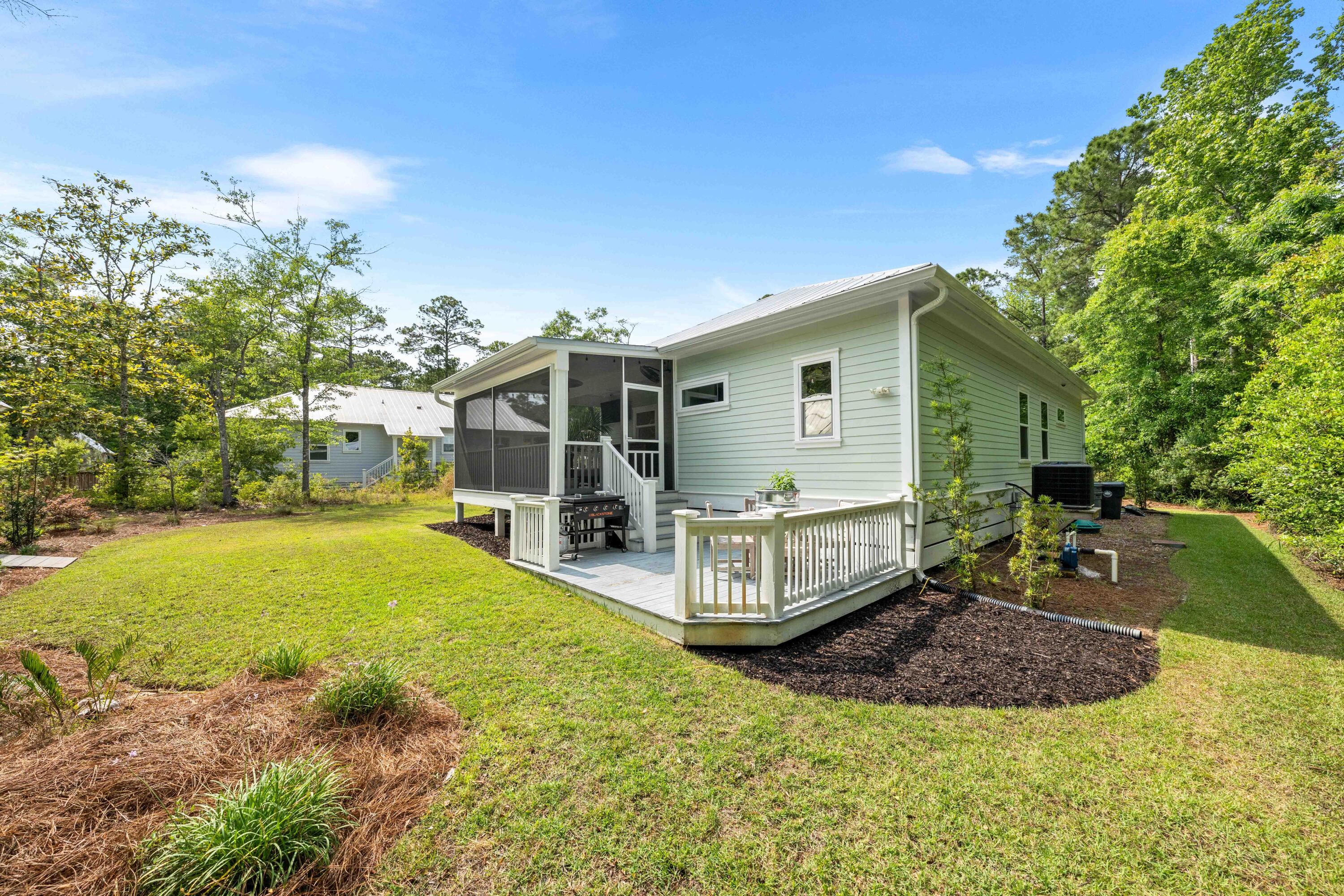 MAGNOLIA BEACH - Residential