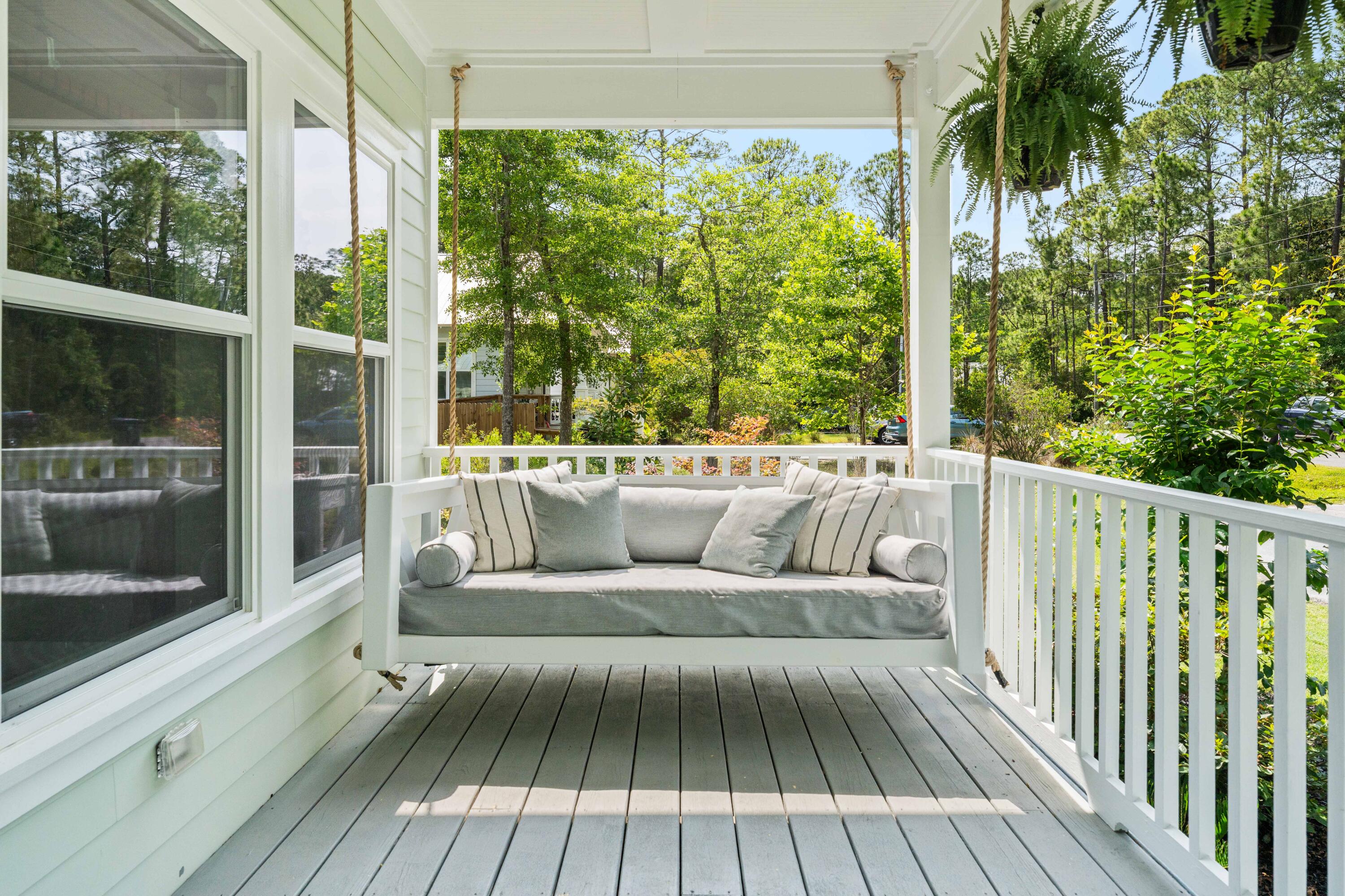 MAGNOLIA BEACH - Residential