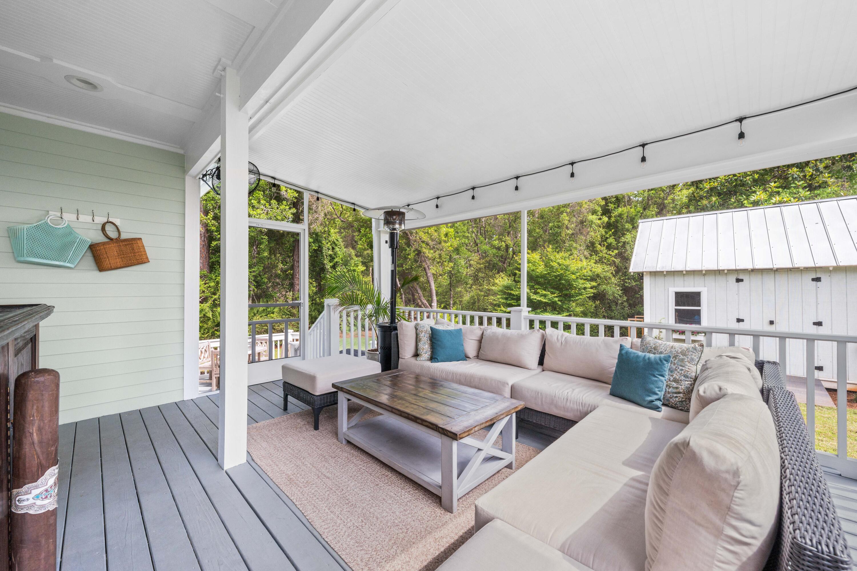 MAGNOLIA BEACH - Residential