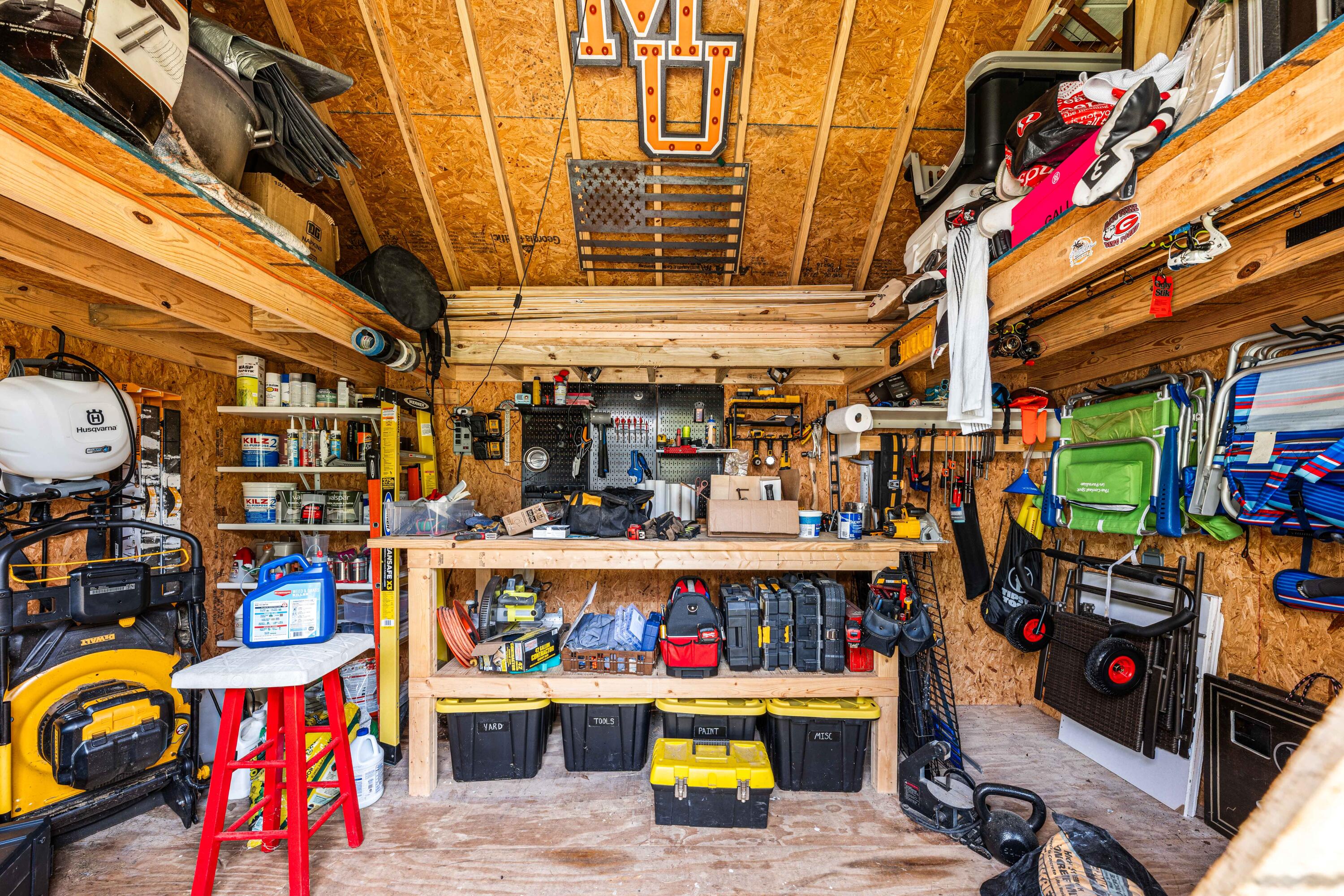 MAGNOLIA BEACH - Residential