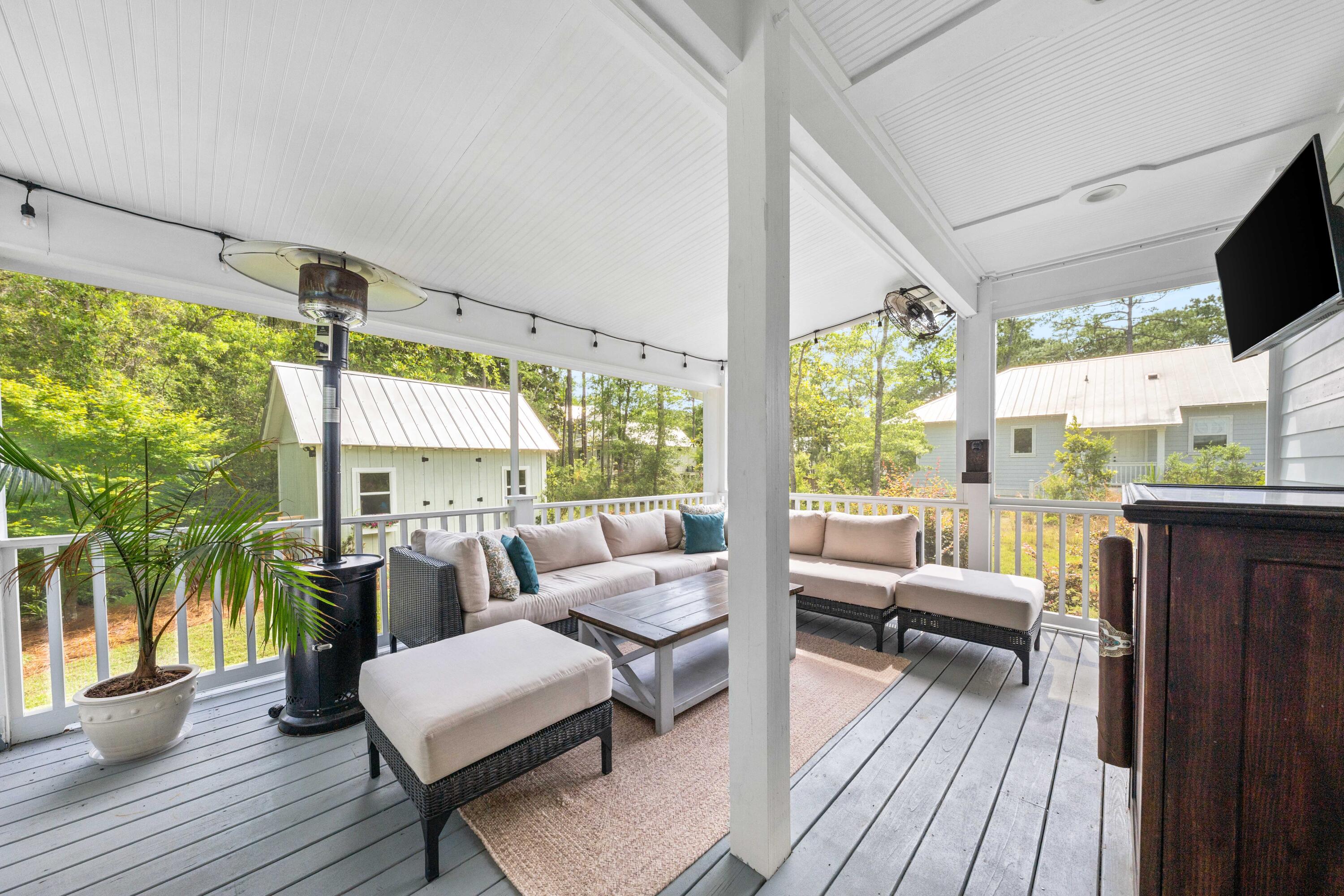 MAGNOLIA BEACH - Residential