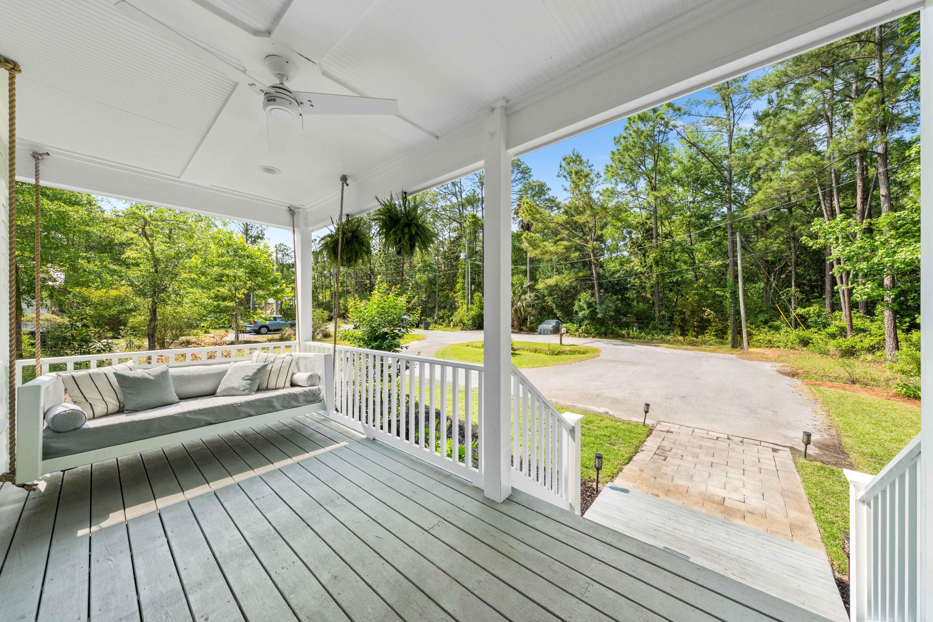 MAGNOLIA BEACH - Residential