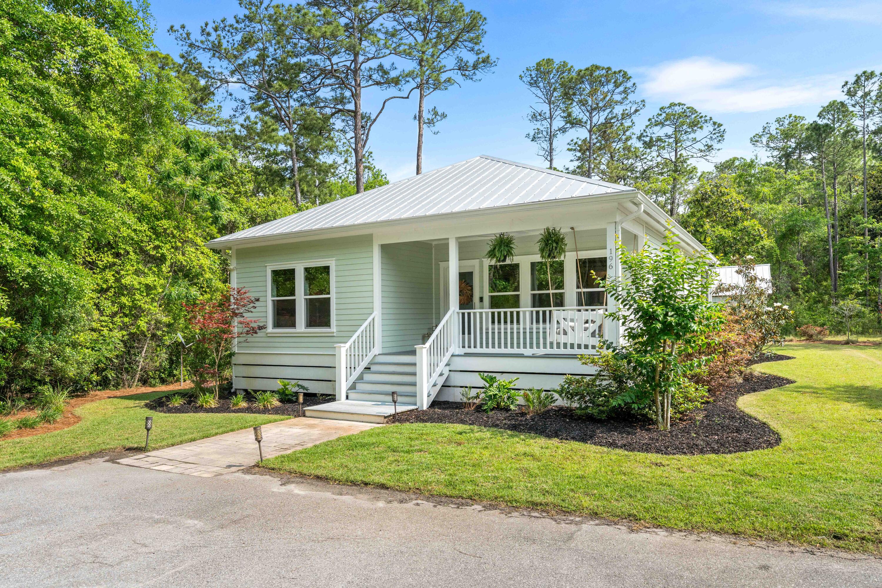 MAGNOLIA BEACH - Residential