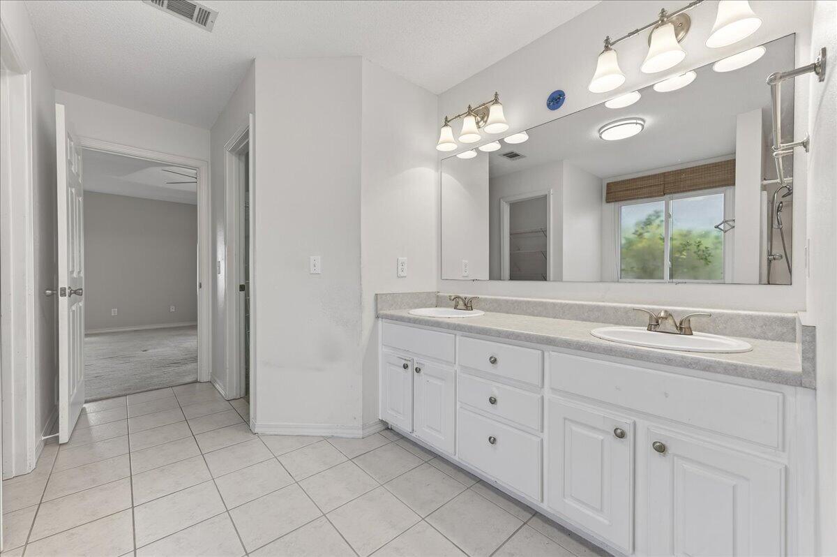 LILLIAN WOODS - Residential