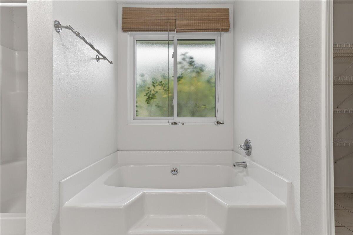 LILLIAN WOODS - Residential