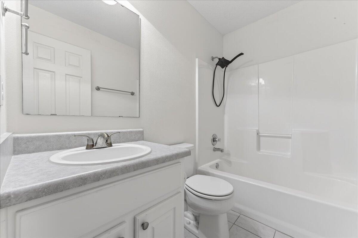 LILLIAN WOODS - Residential