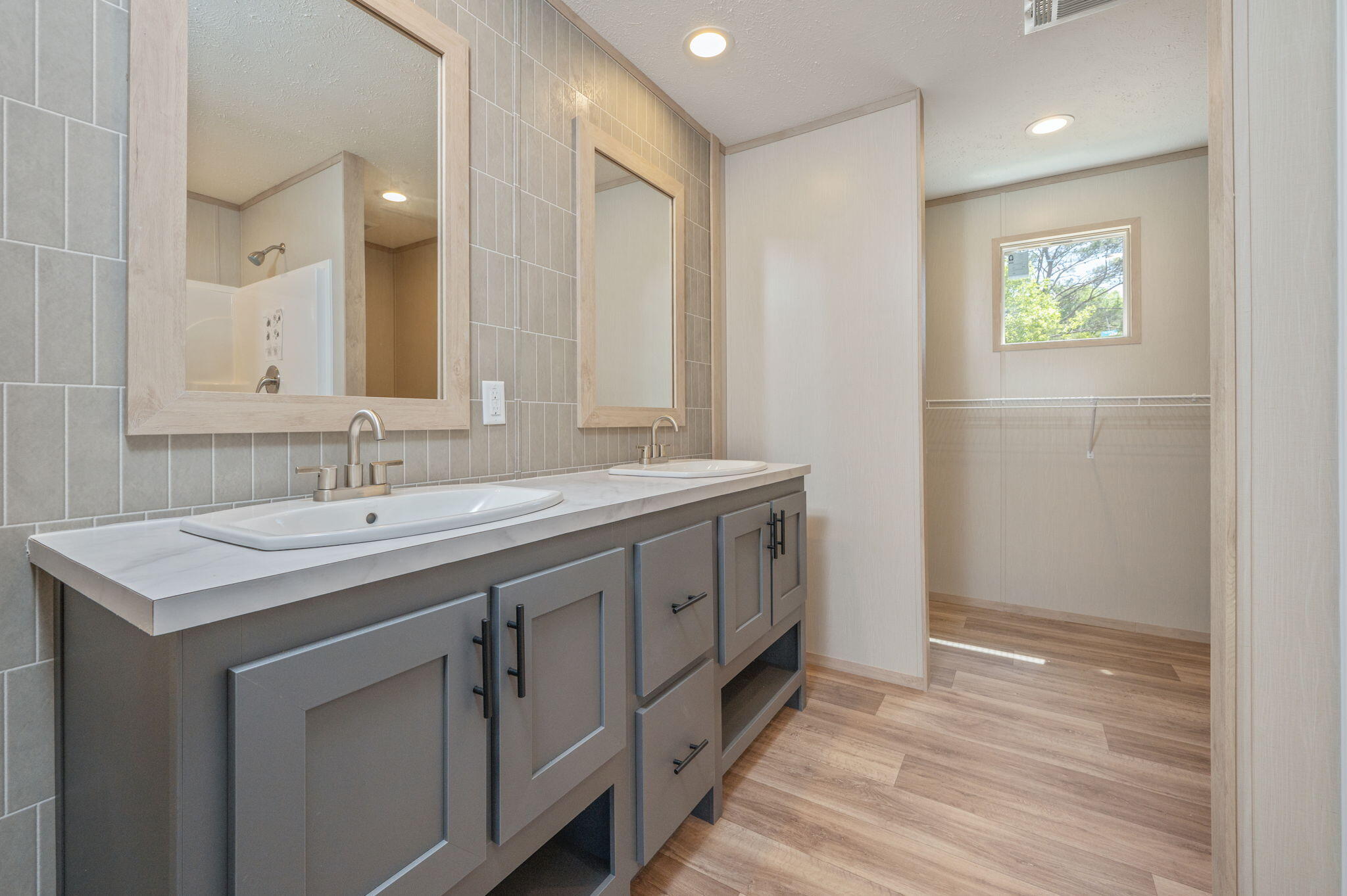 OAKWOOD HILLS UNIT 1 - Residential